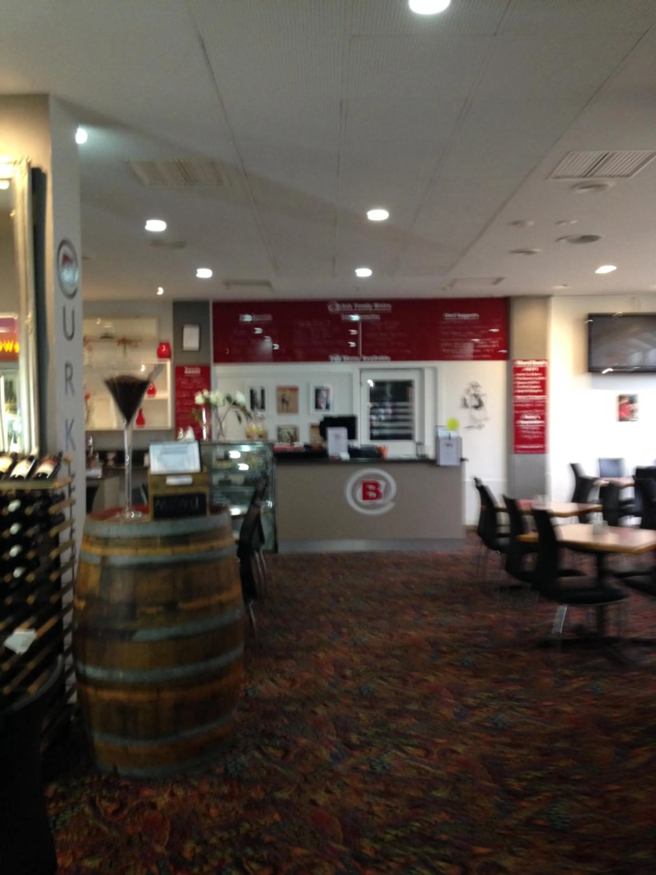 Restaurant/places to eat in Burkes Hotel Motel