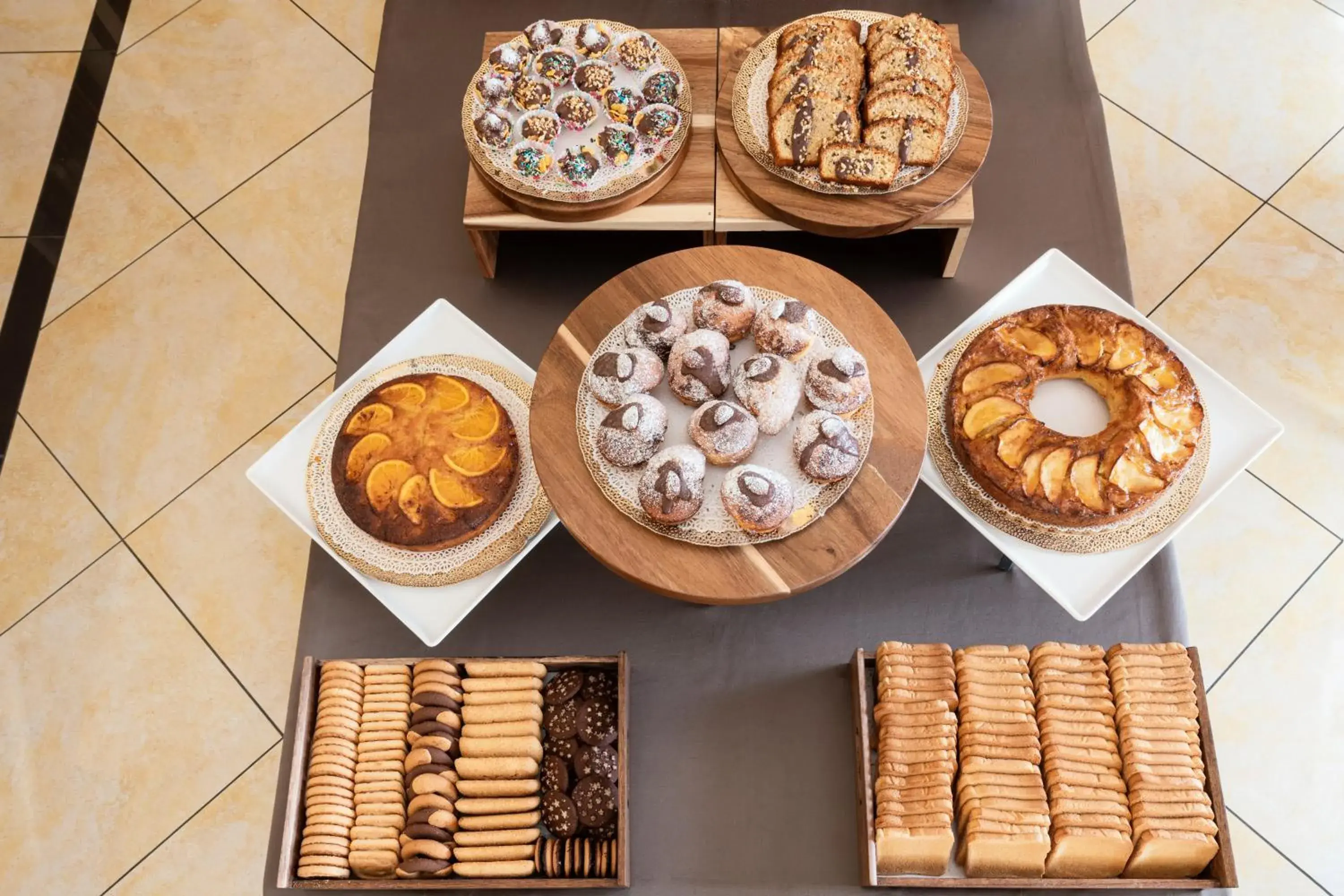 Breakfast in Mokinba Hotels Baviera Breakfast in Mokinba Hotels Baviera