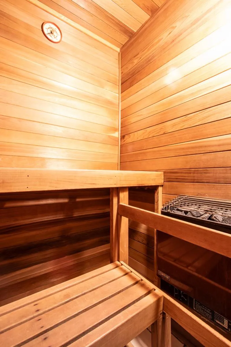 The Oaks Victorian Inn