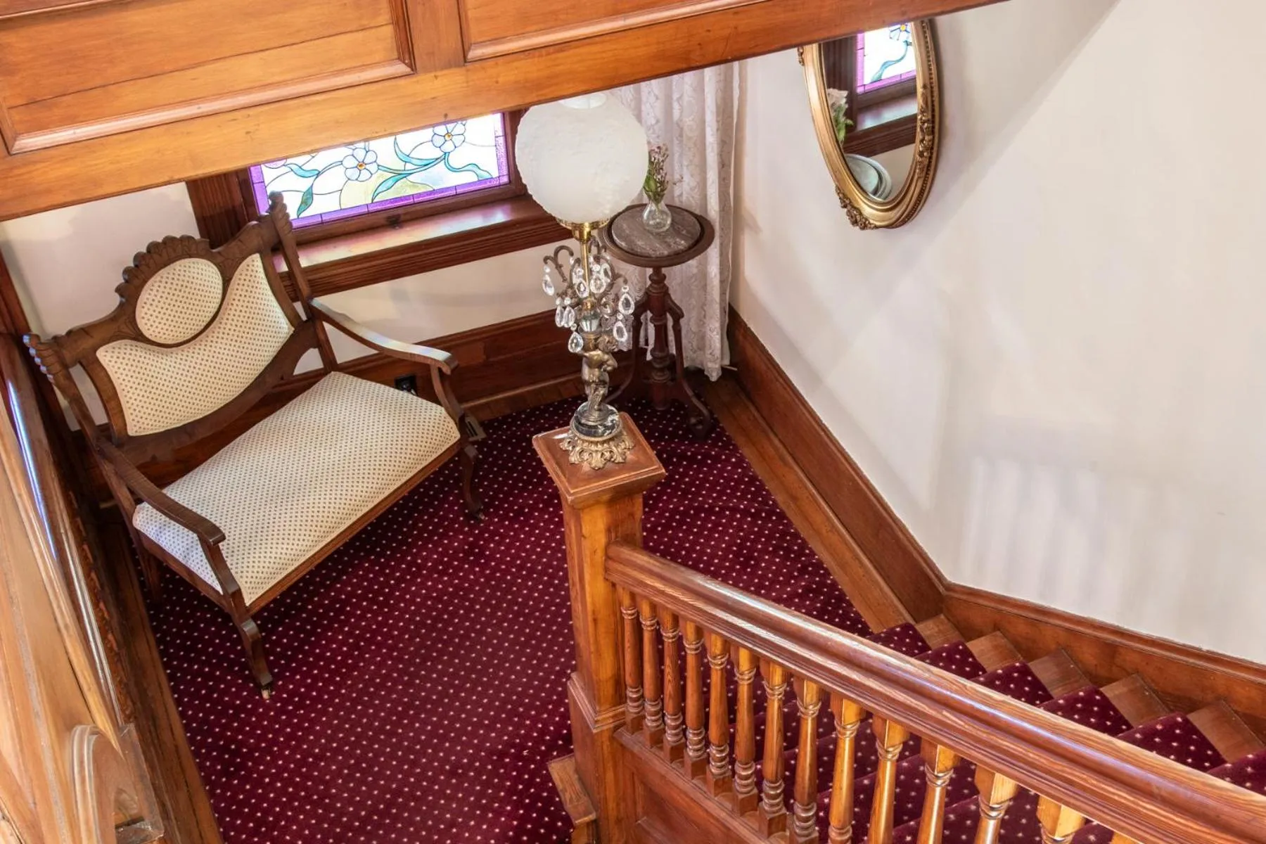 The Oaks Victorian Inn