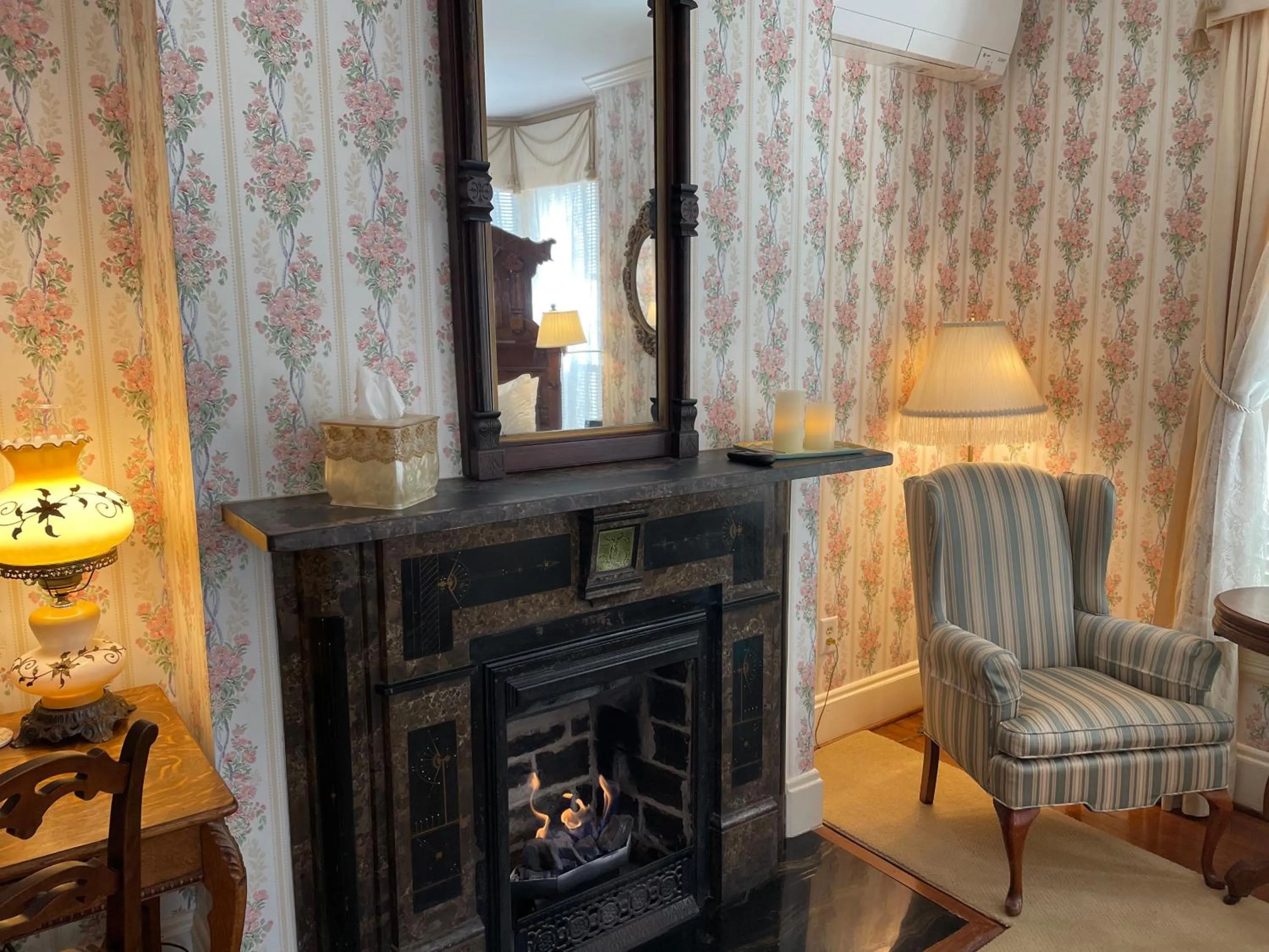 The Oaks Victorian Inn