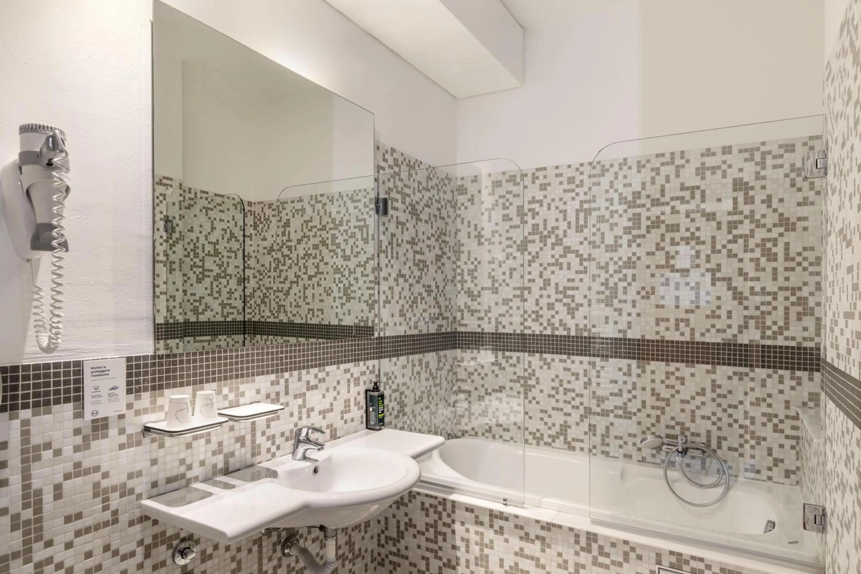 Bathroom in B&B Hotel Modena