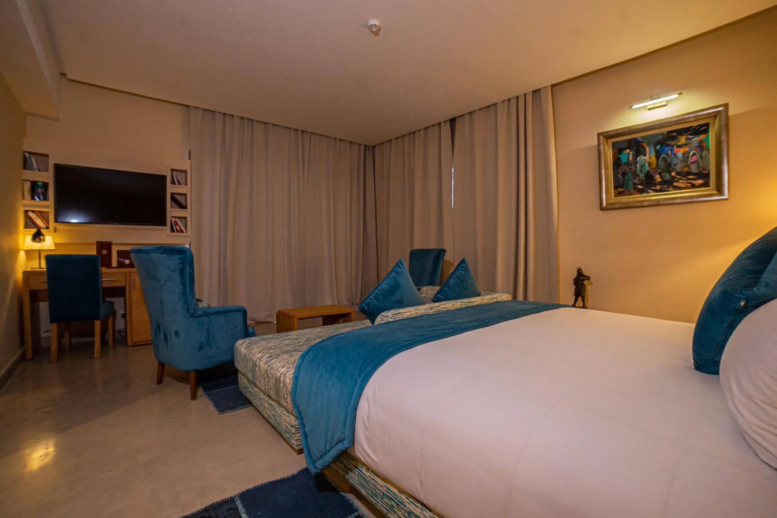 Bed in SUMAHAN SUITES & SPA