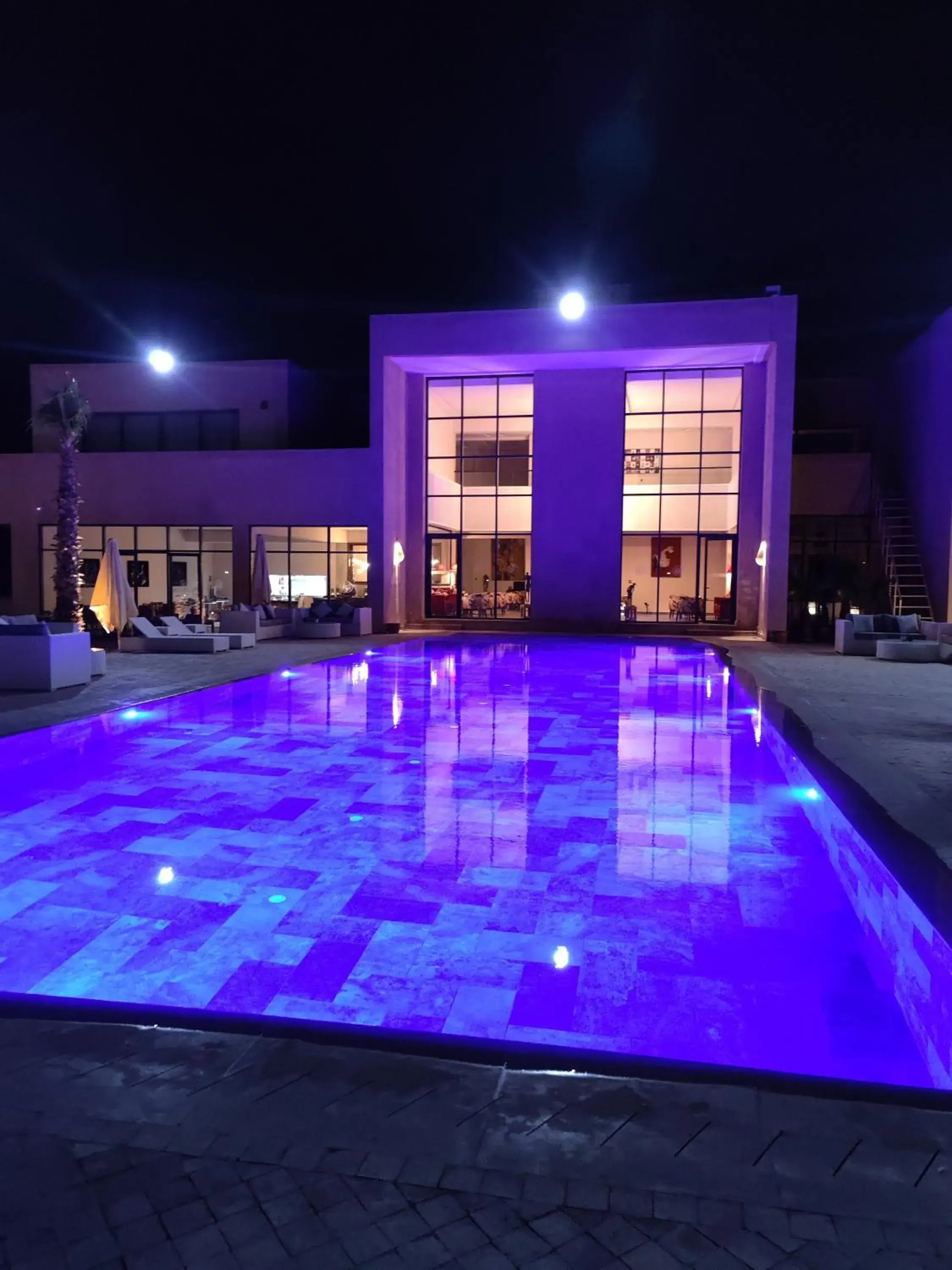 Swimming pool in SUMAHAN SUITES & SPA Swimming pool in SUMAHAN SUITES & SPA