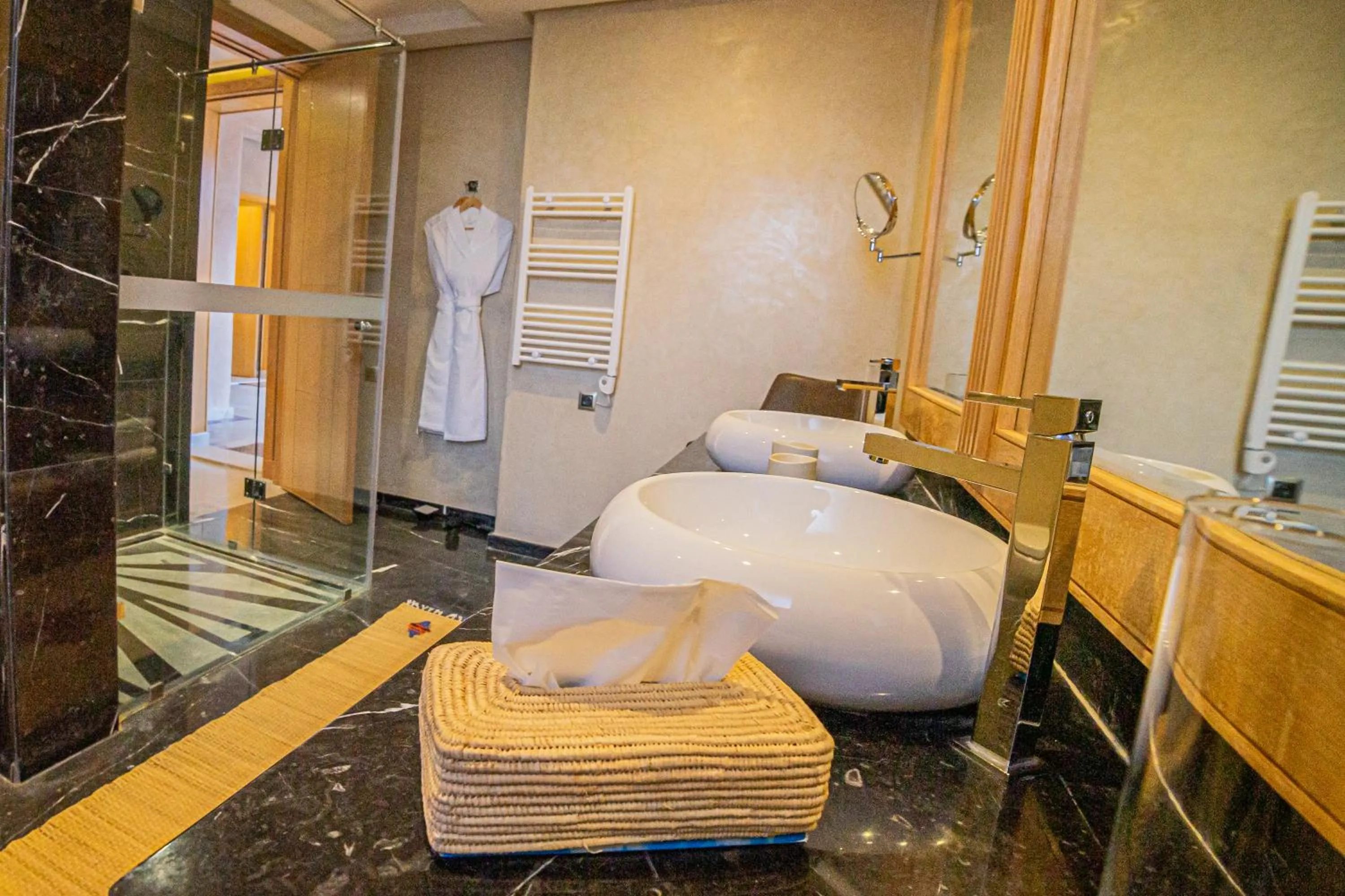 Bed in SUMAHAN SUITES & SPA