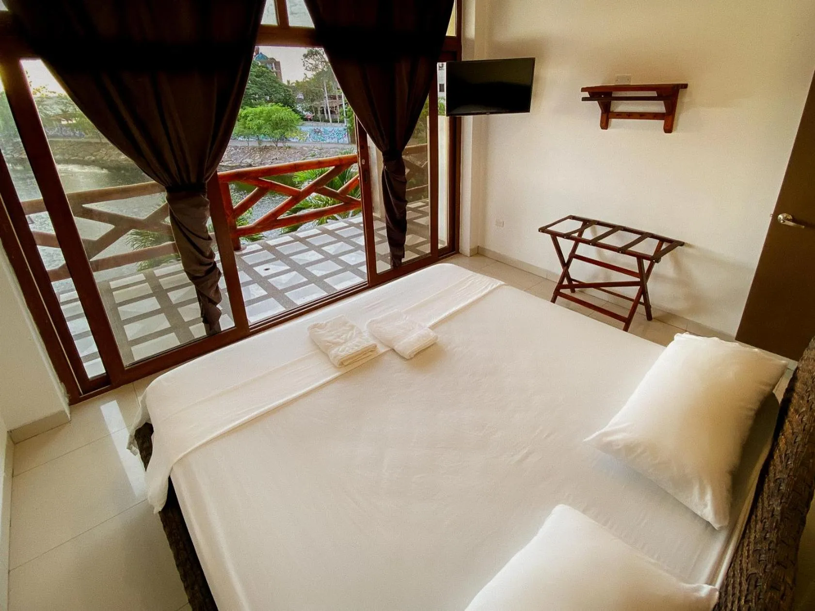 Photo of the whole room, Bed in Hotel Sol y Playa Montañita