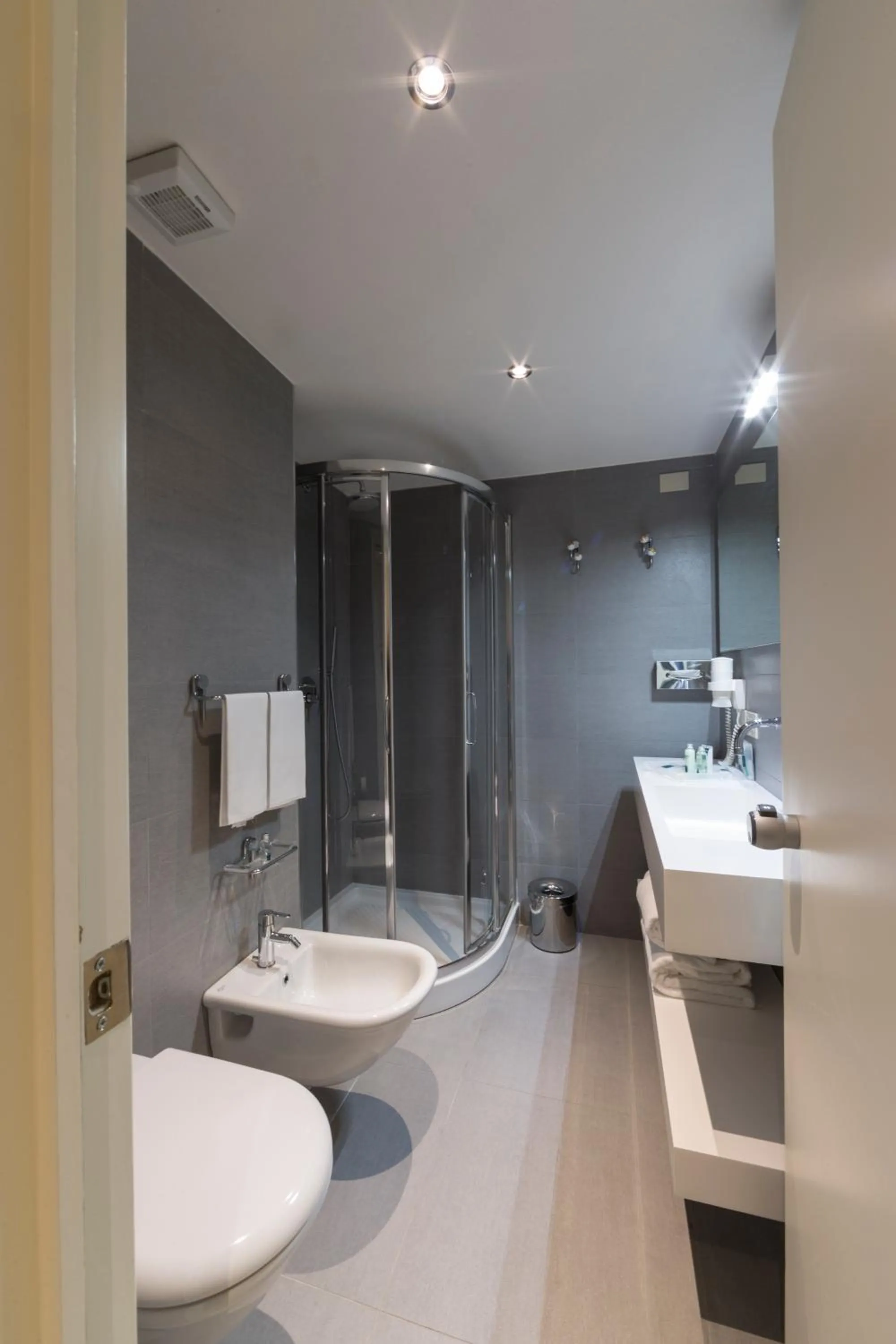 Bathroom in UNA Hotels Forte Dei Marmi