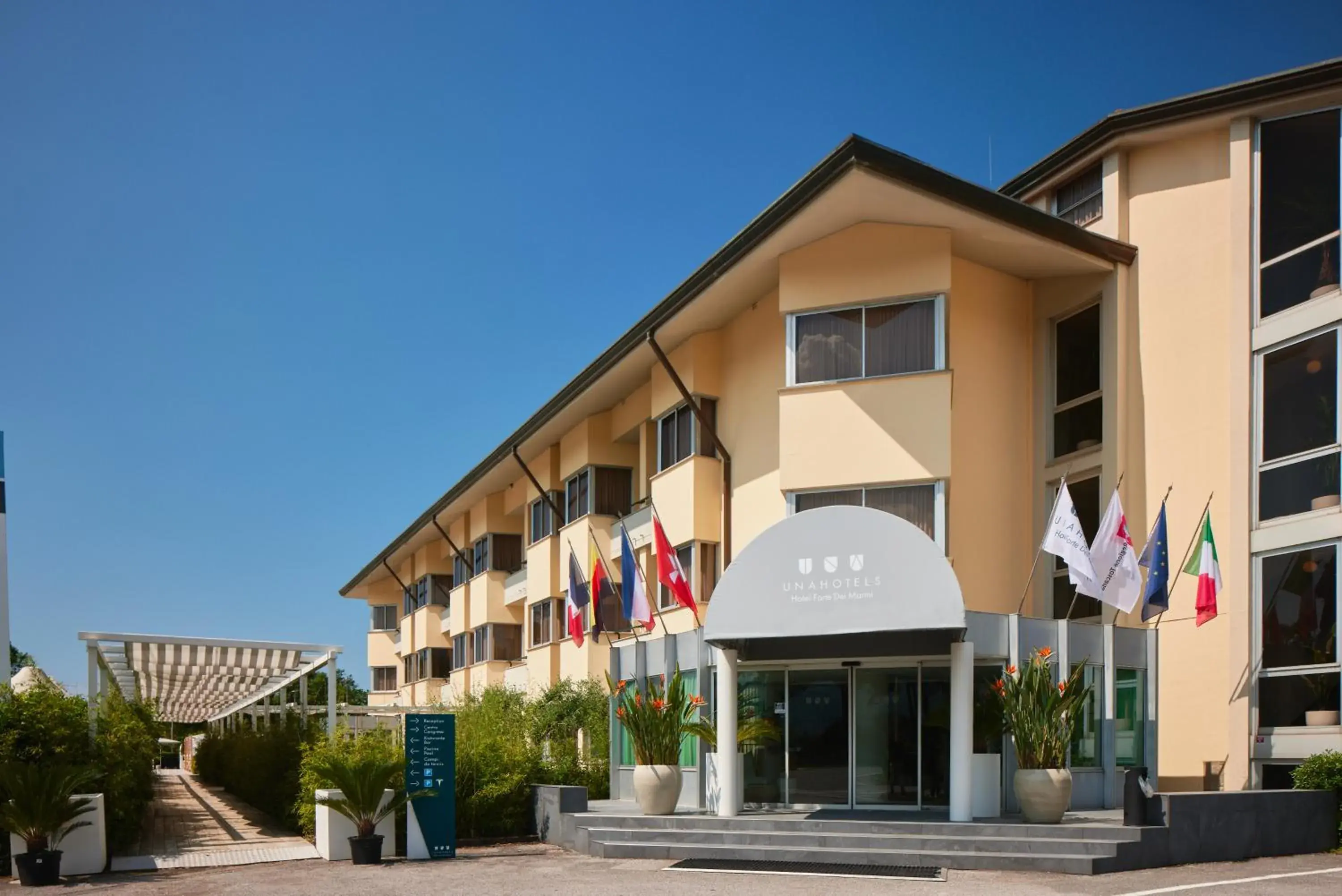 Property building in UNA Hotels Forte Dei Marmi Property building in UNA Hotels Forte Dei Marmi