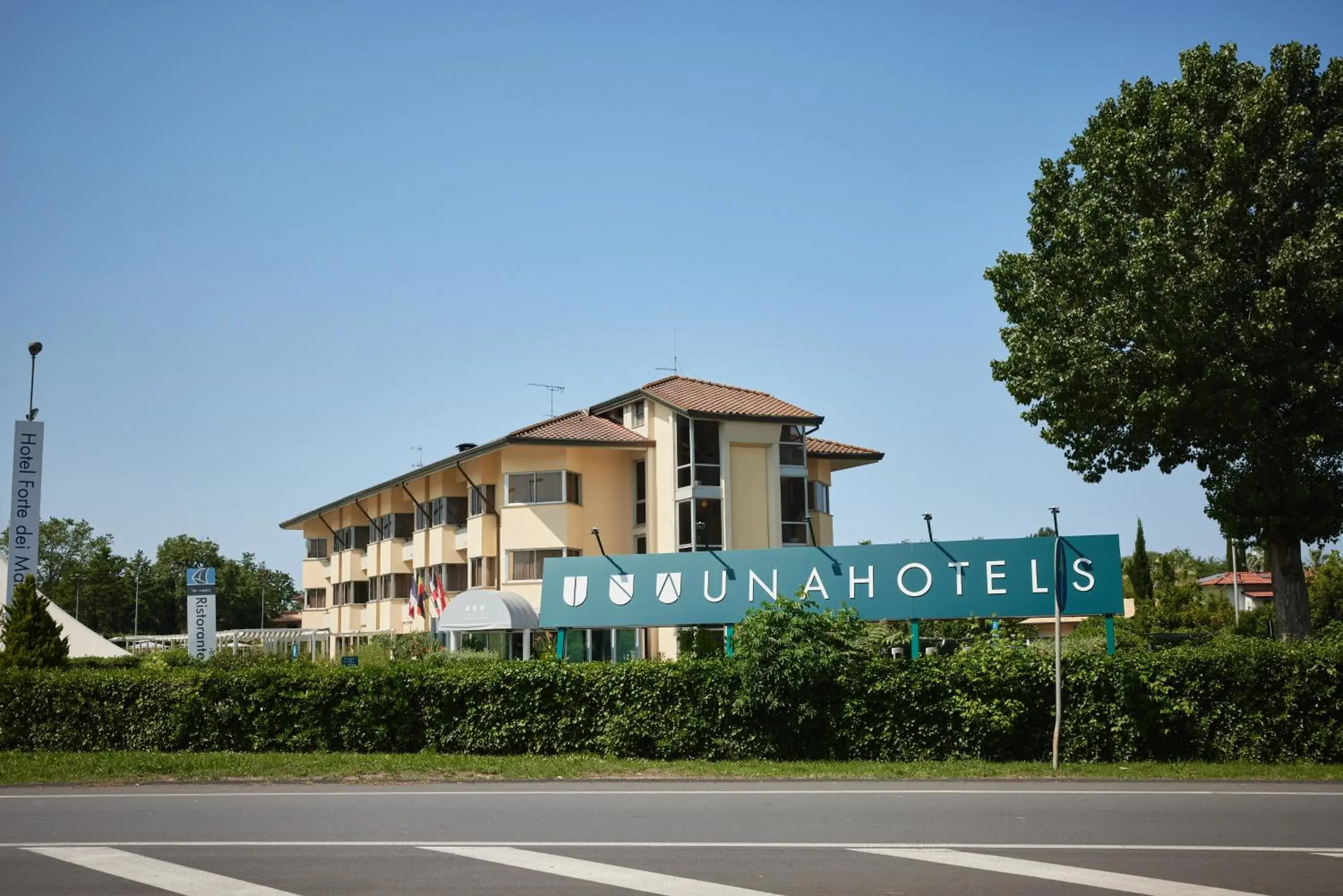Property Building in UNAWAY Hotel Forte Dei Marmi Property Building in UNAWAY Hotel Forte Dei Marmi
