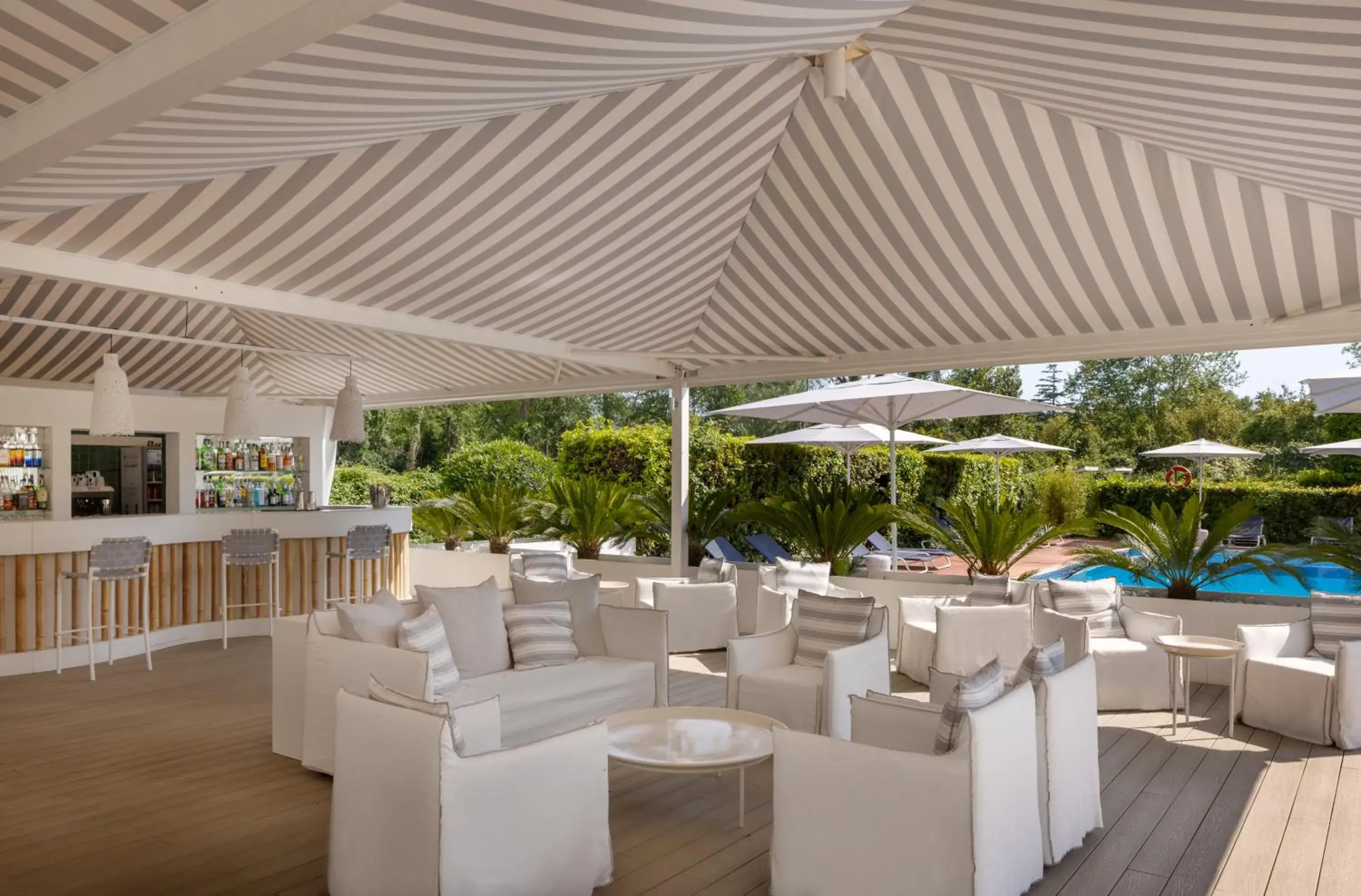Lounge or bar, Restaurant/Places to Eat in UNAWAY Hotel Forte Dei Marmi Lounge or bar, Restaurant/Places to Eat in UNAWAY Hotel Forte Dei Marmi