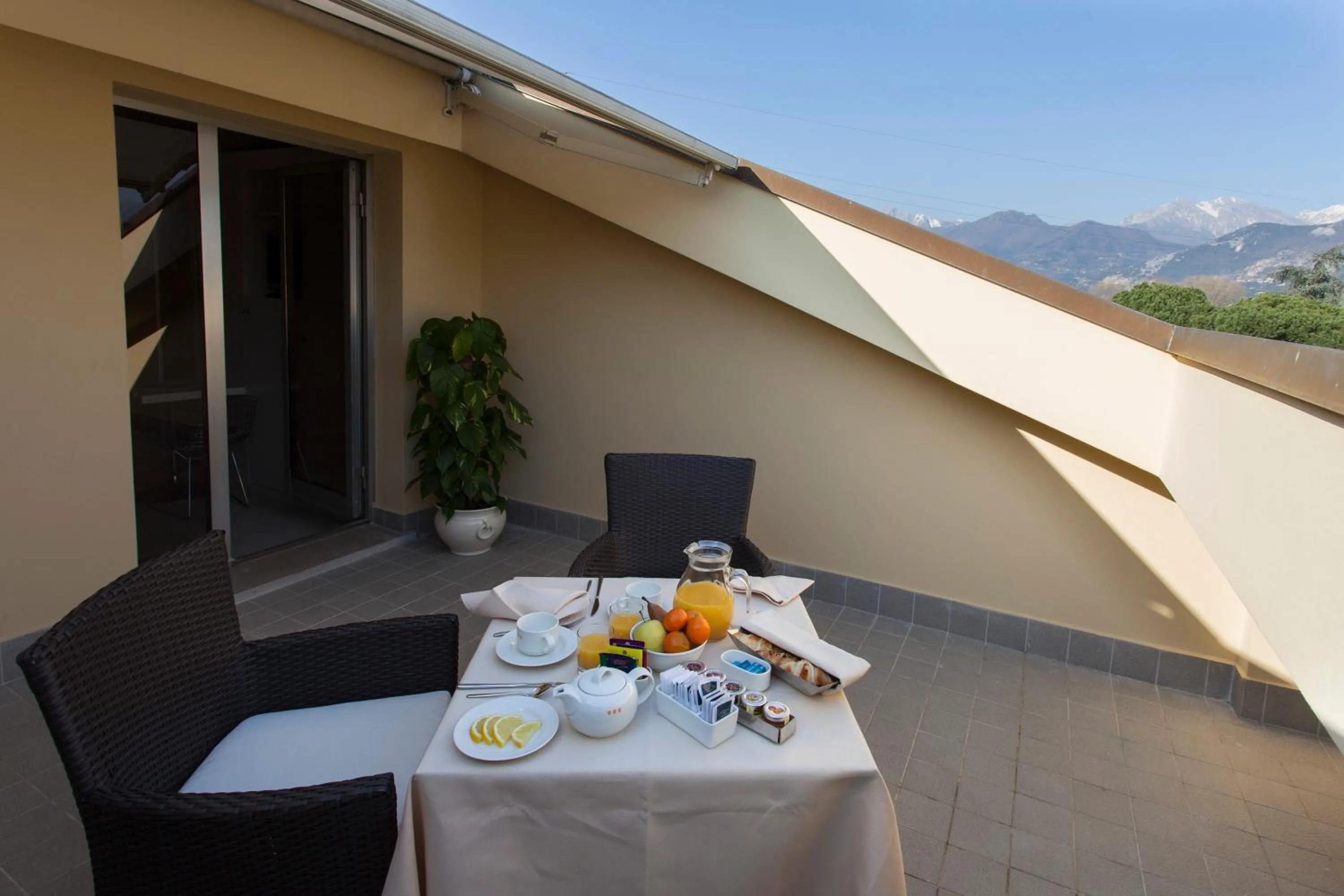 Balcony/Terrace in UNA Hotels Forte Dei Marmi