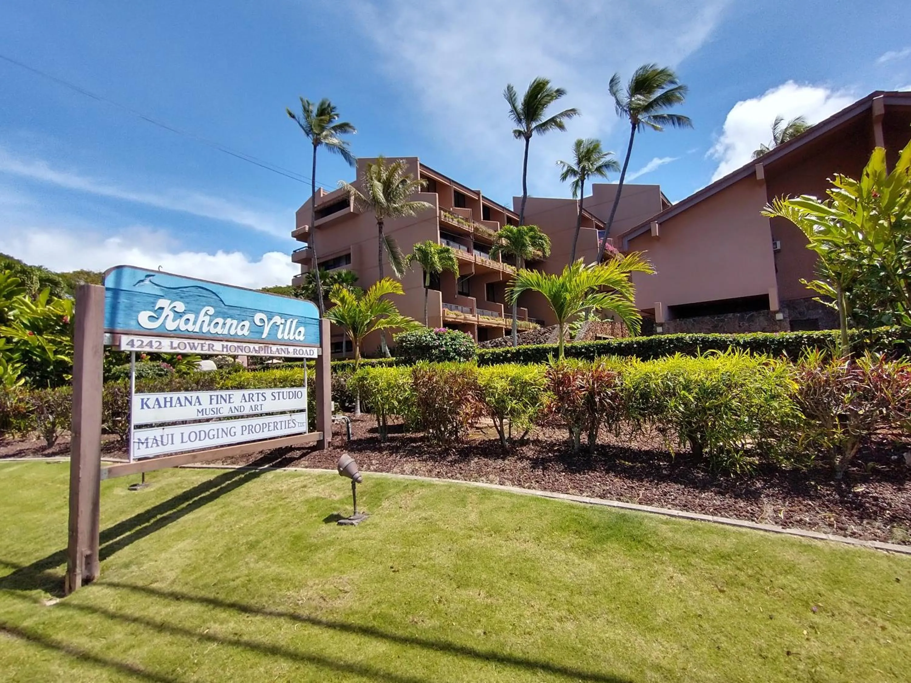 Property building in Hale Mai Hopohopo