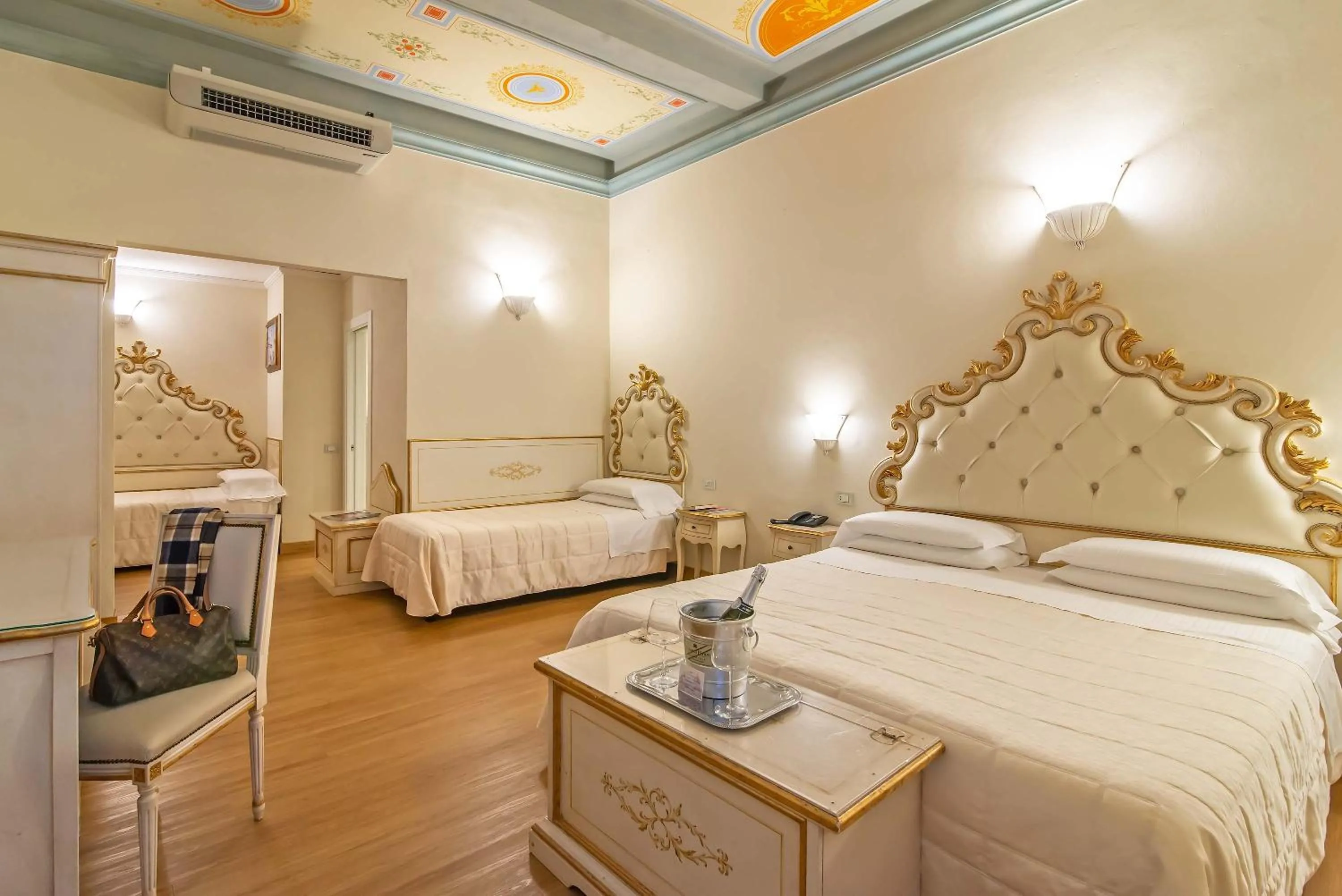 Bed in Hotel Porta Faenza