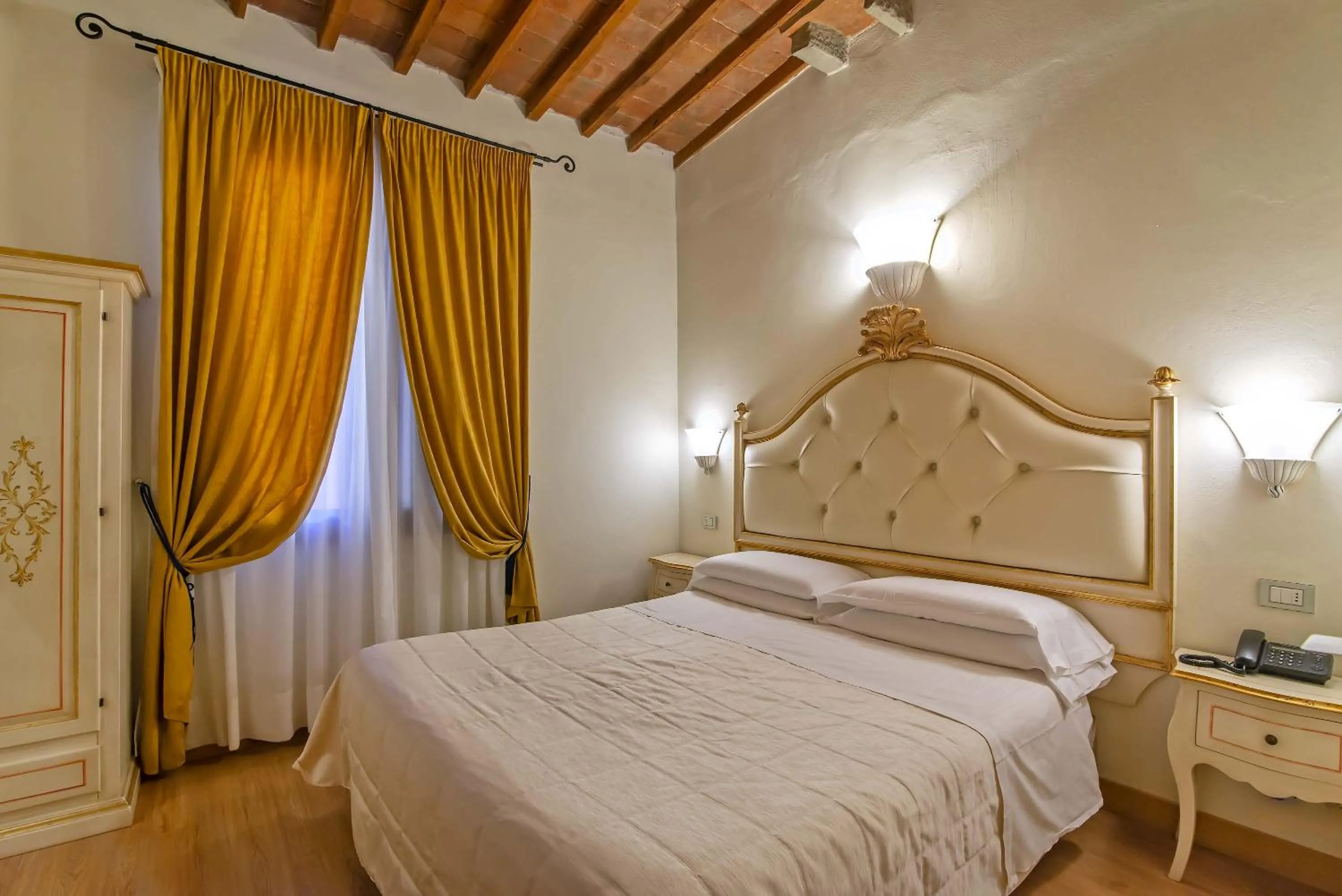 Bed in Hotel Porta Faenza