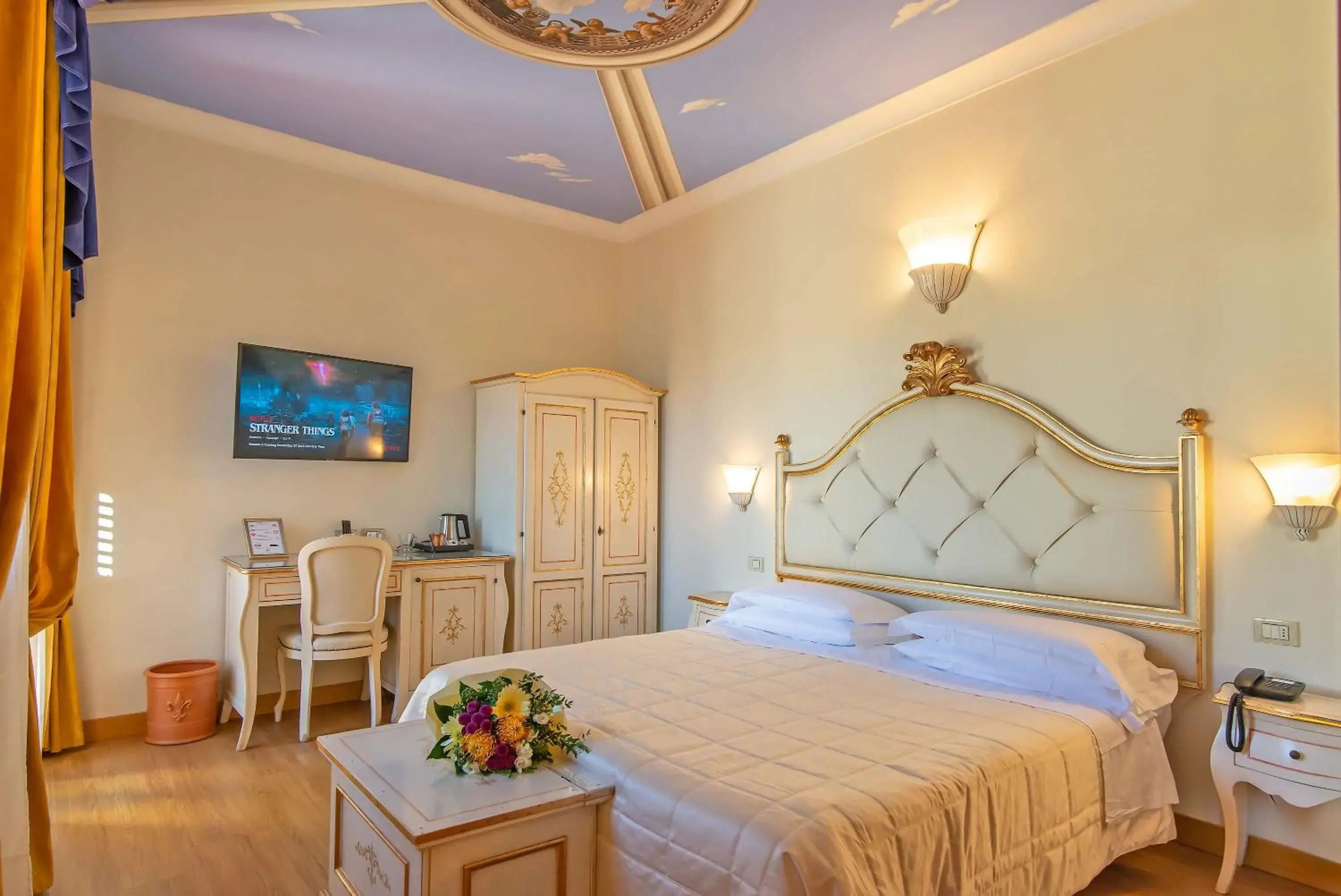 Superior Double or Twin Room in Hotel Porta Faenza Superior Double or Twin Room in Hotel Porta Faenza