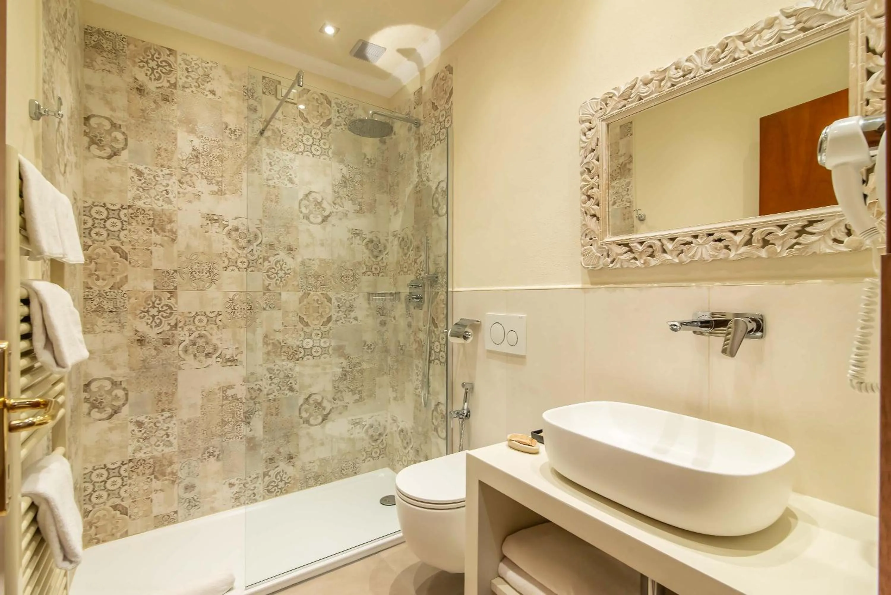 Shower in Hotel Porta Faenza