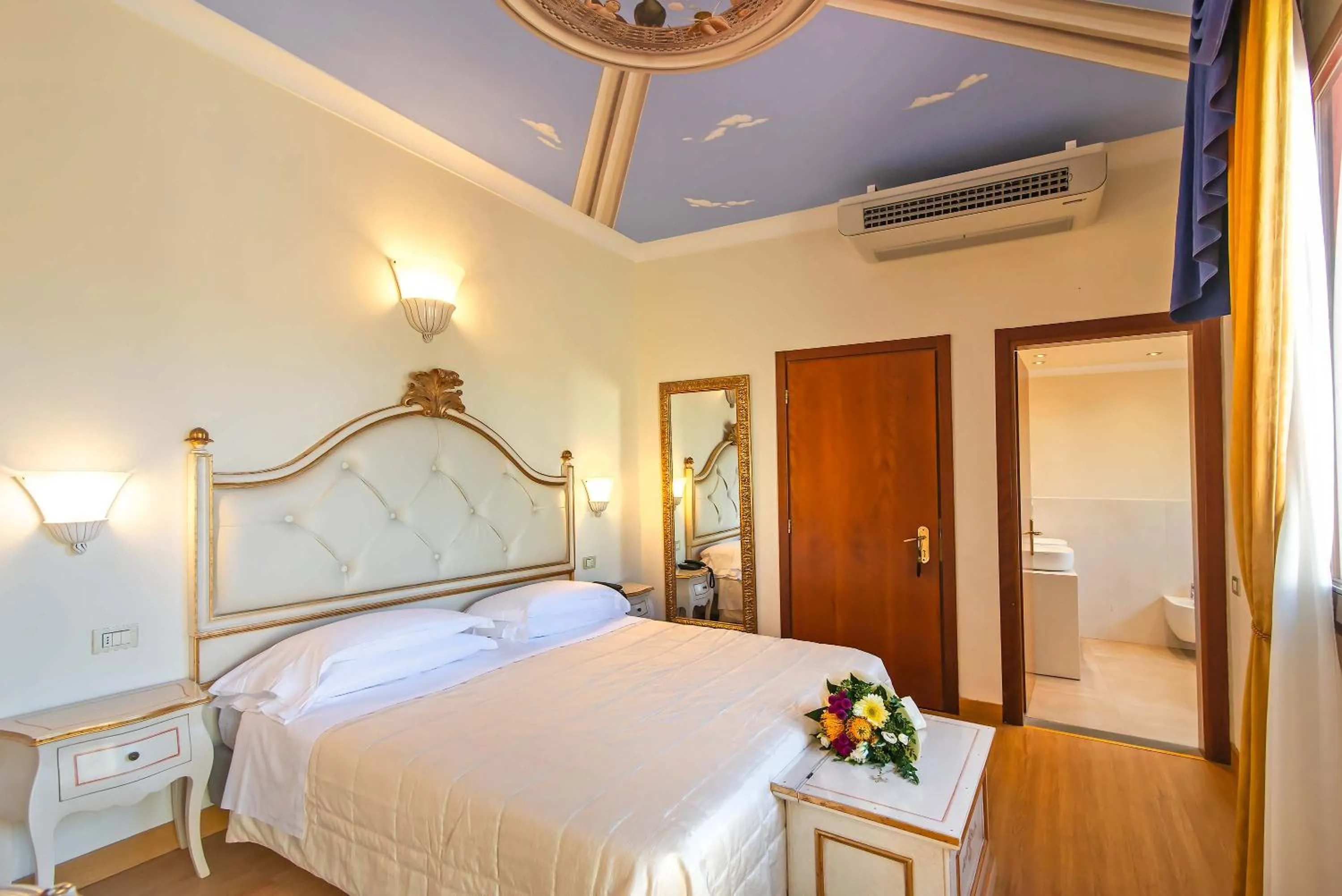 Bed in Hotel Porta Faenza