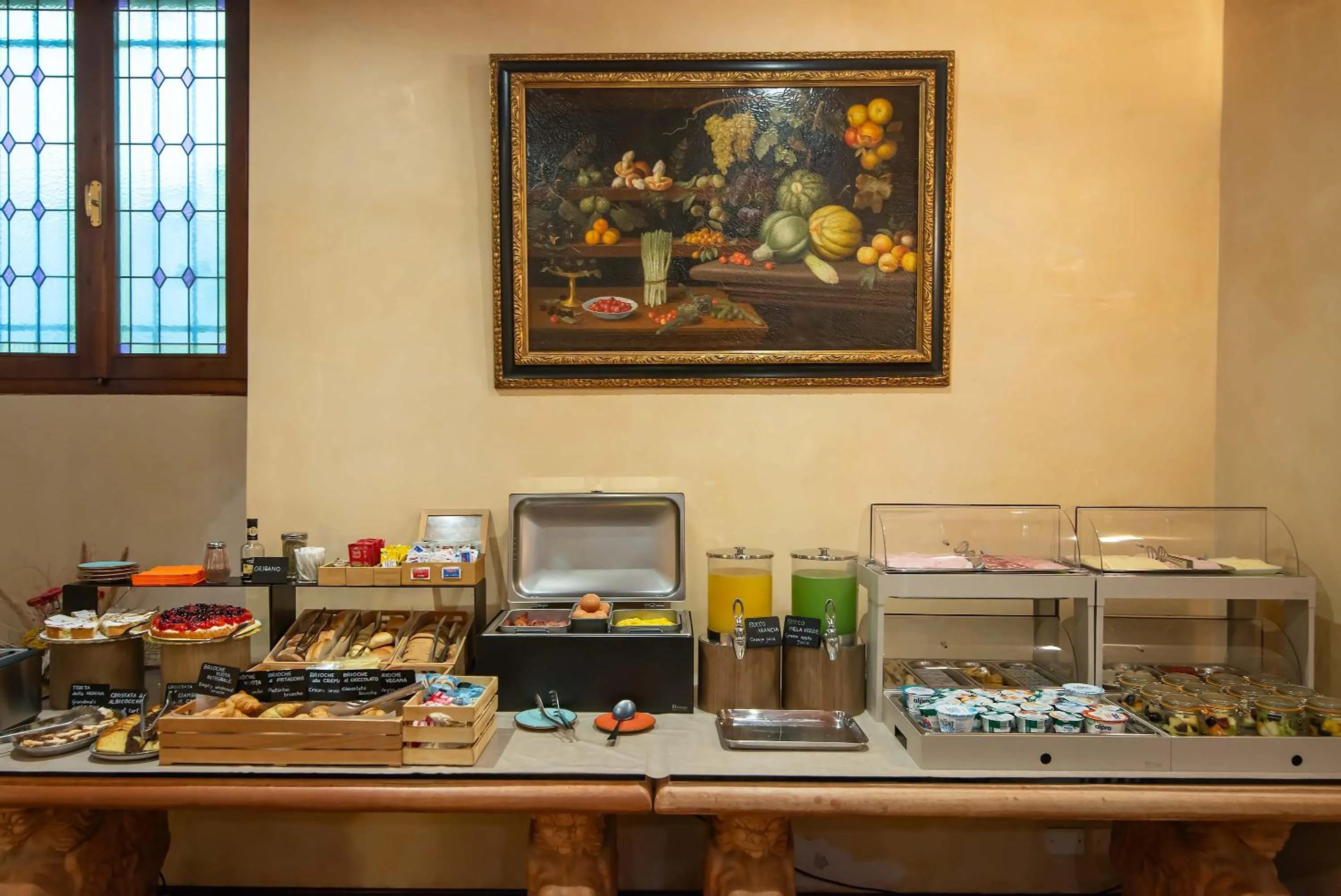 Breakfast in Hotel Porta Faenza