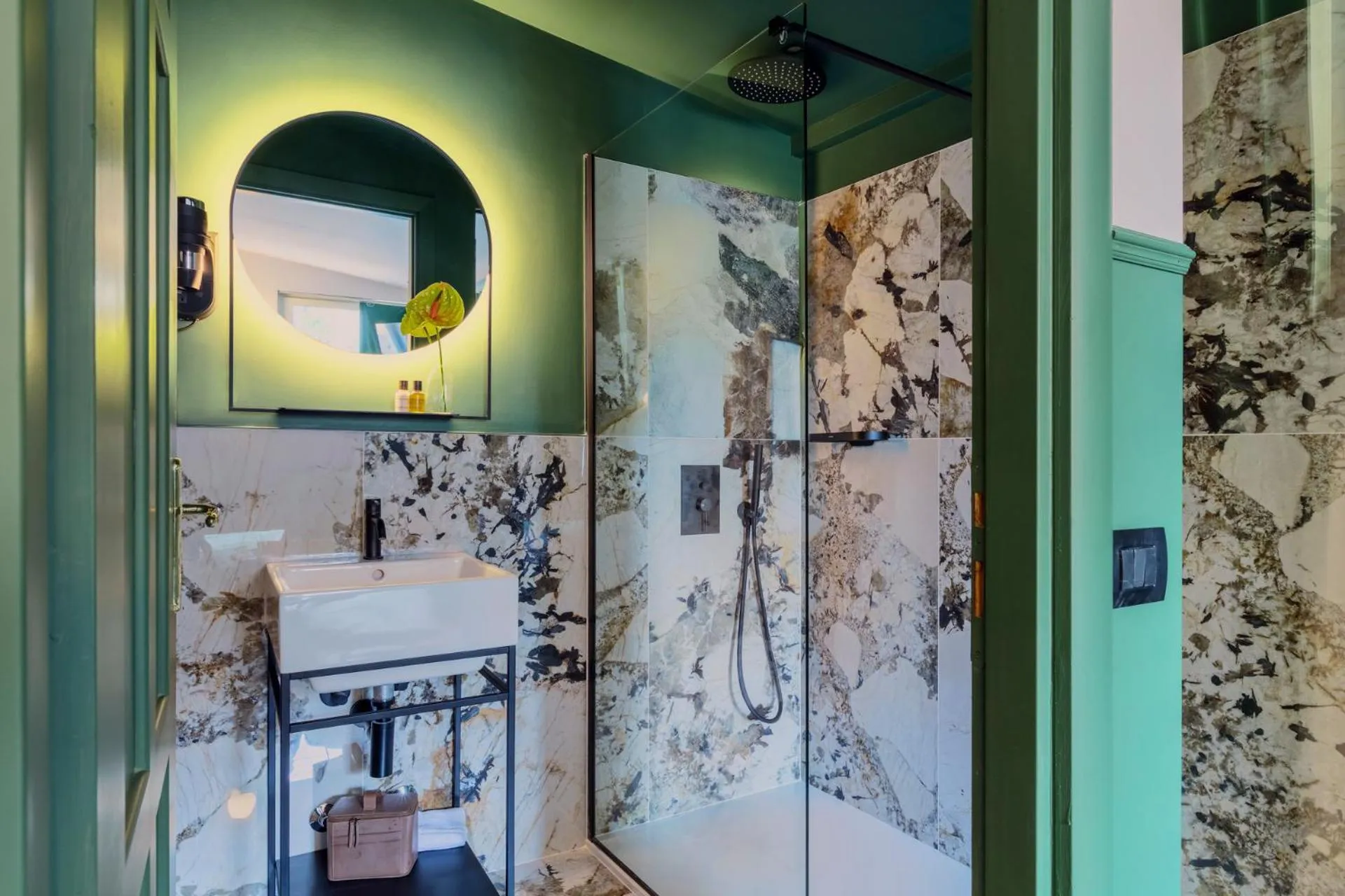 Shower in Hotel Concordia