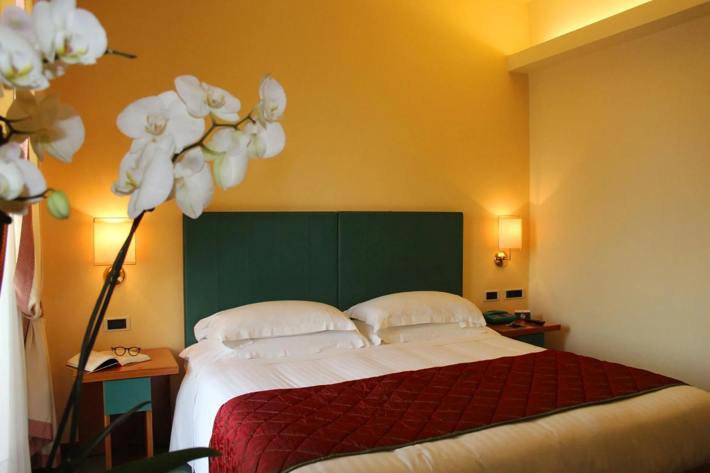 Bed in Hotel Cristallo