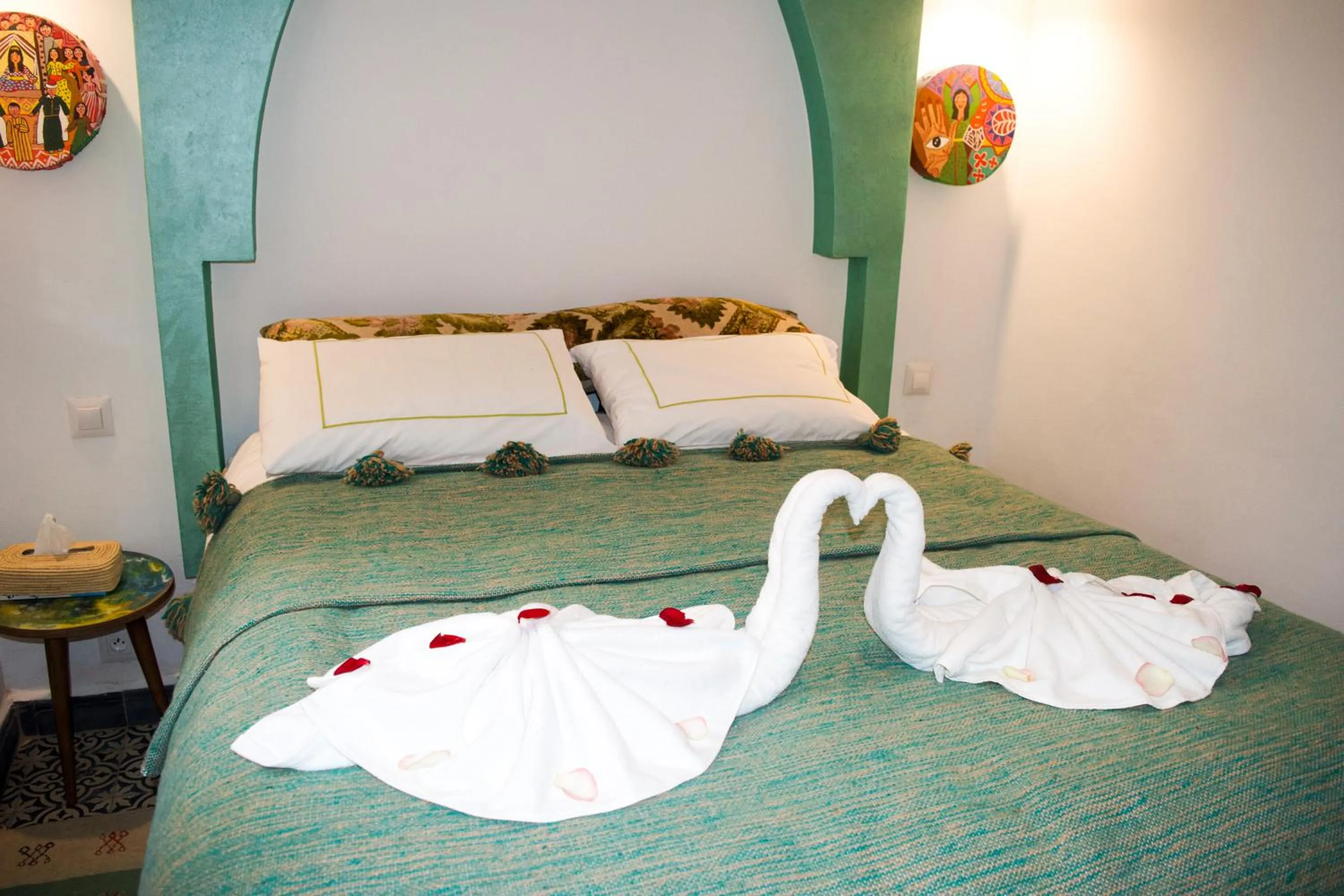 Bed in Riad Le Khan Mogador