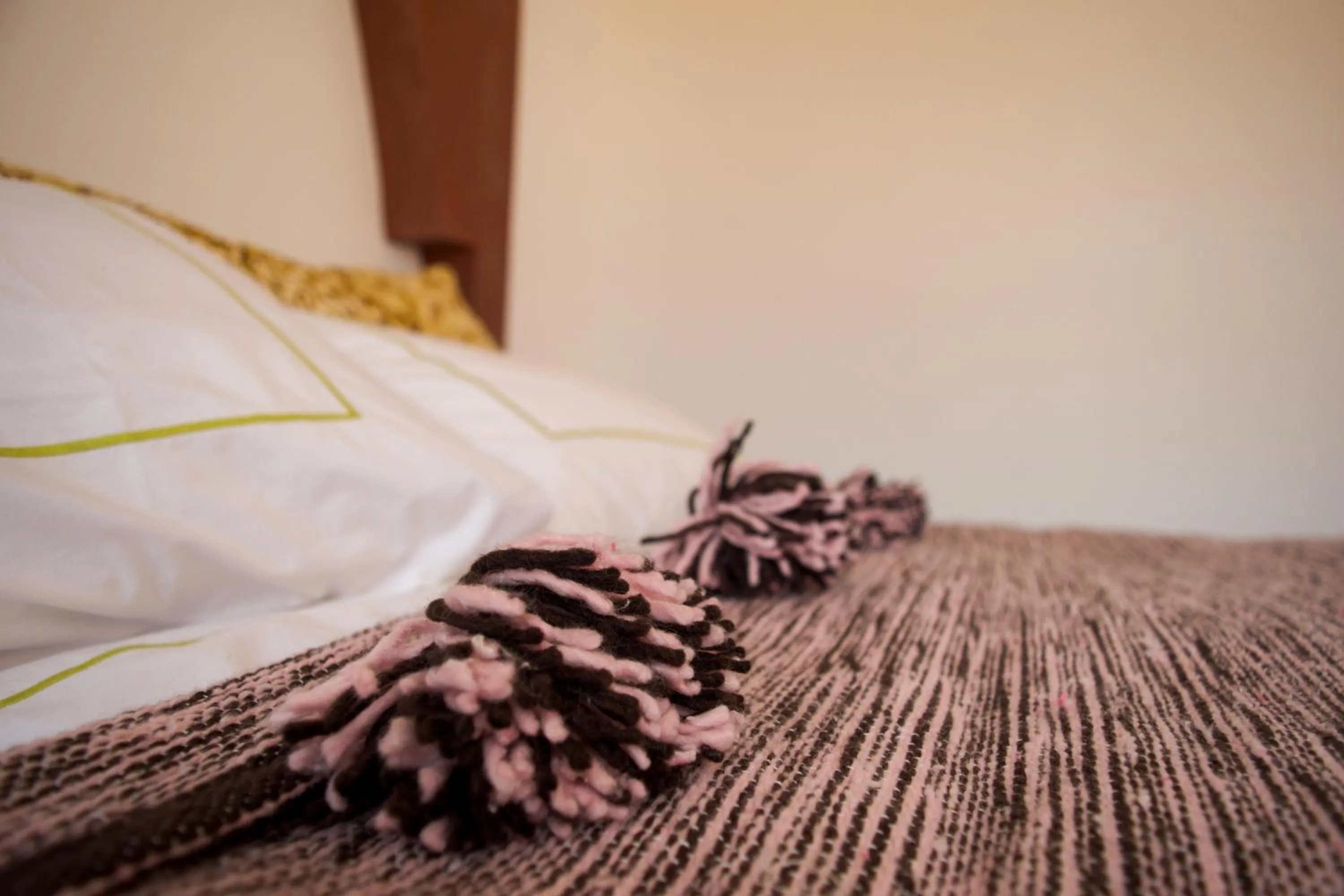 Bed in Riad Le Khan Mogador