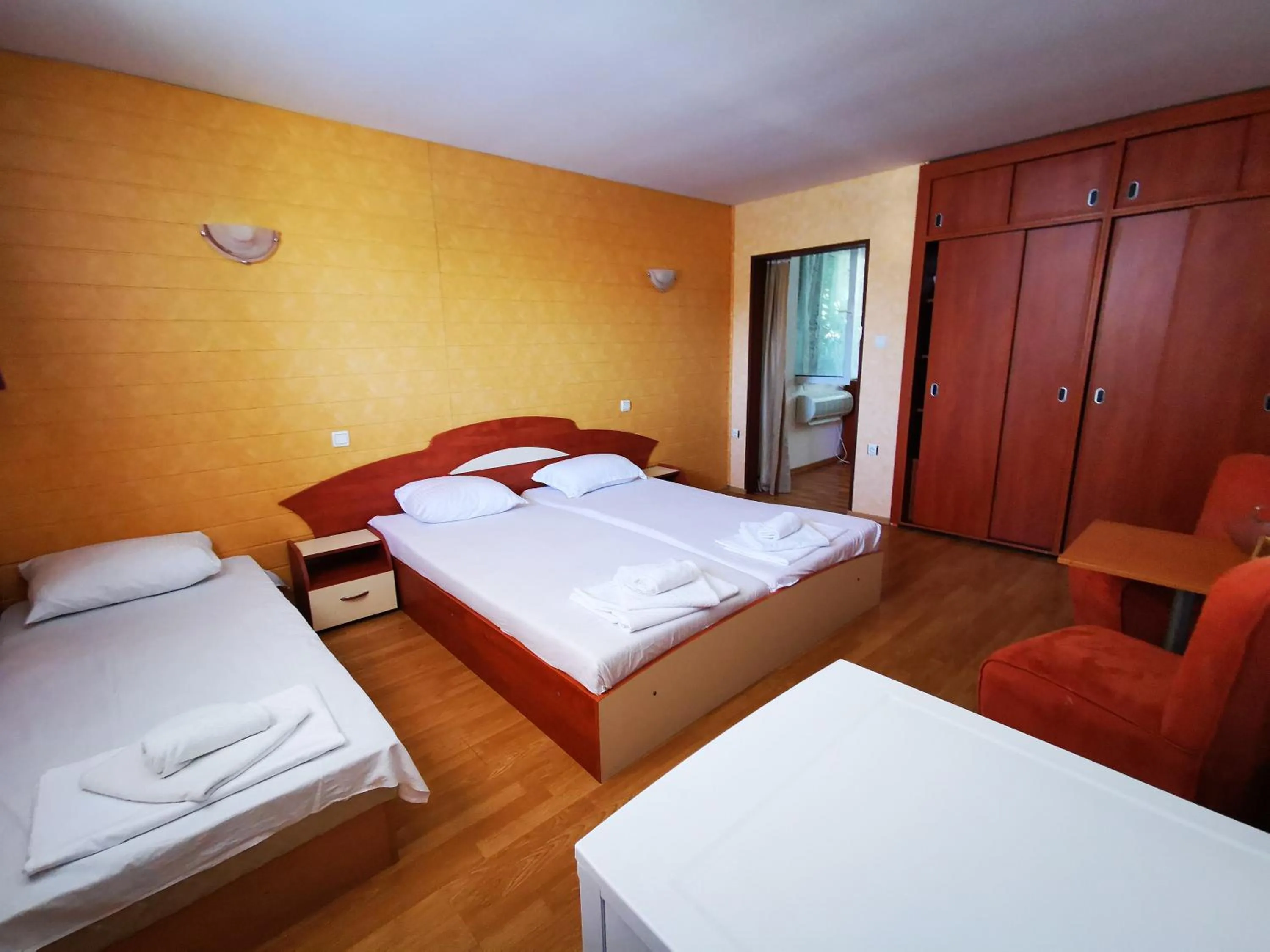 Family Studio in HOTEL PARIS Relax Zone