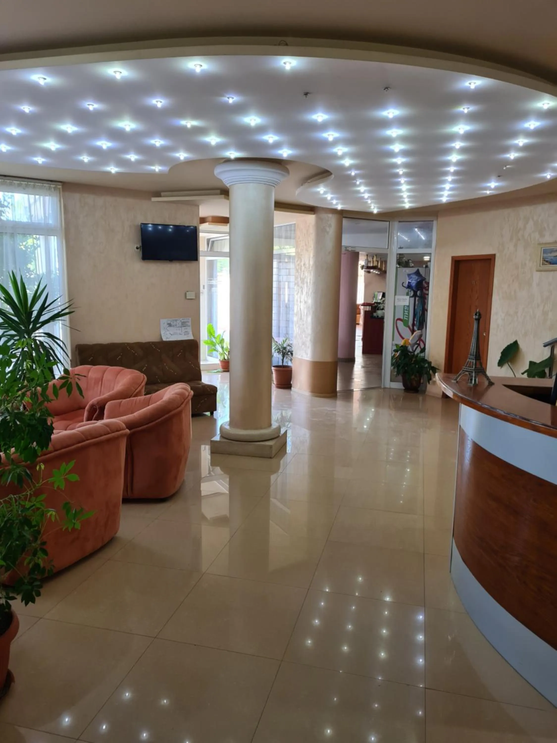 Lobby or reception in HOTEL PARIS Relax Zone