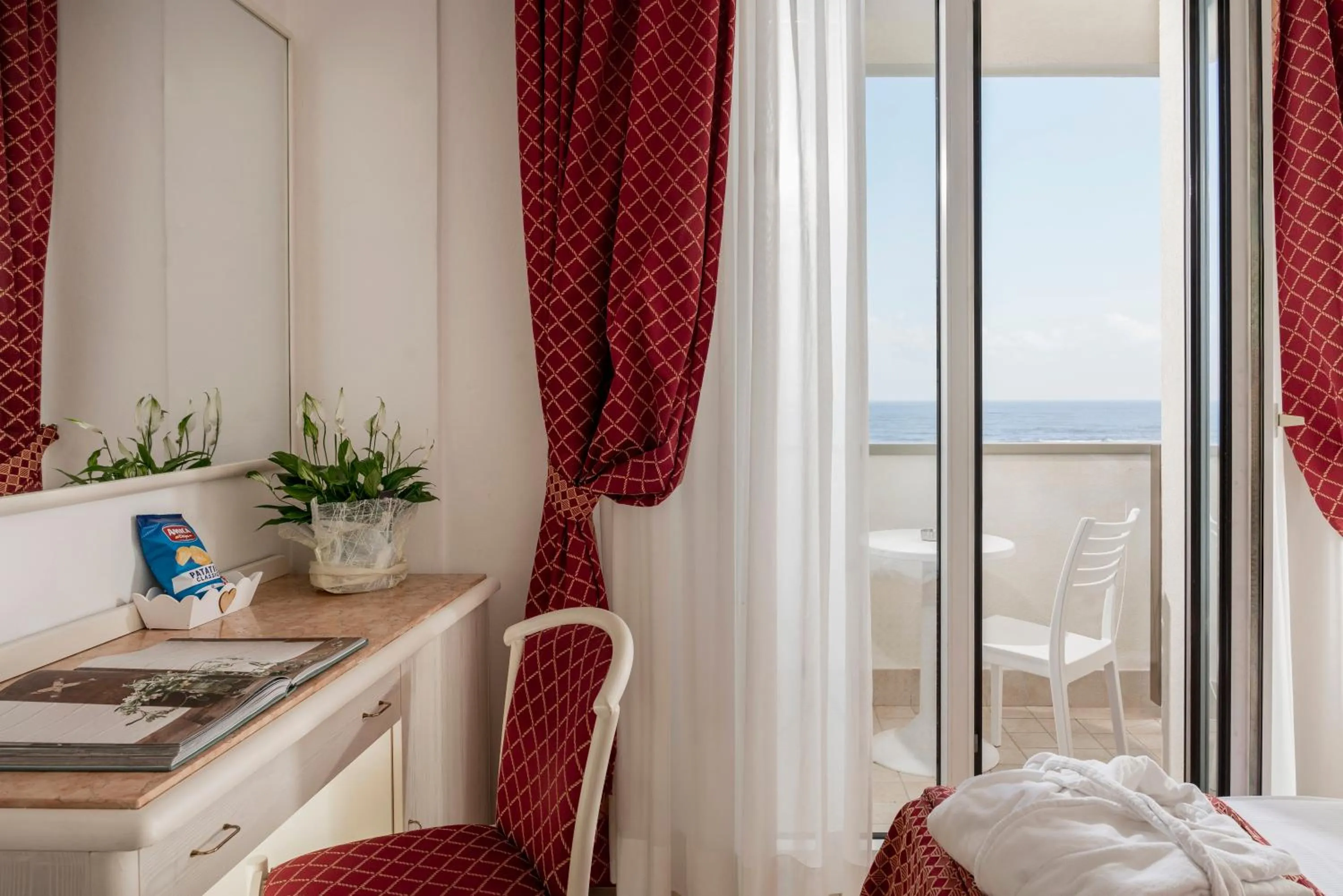 Bed in Hotel Du Soleil