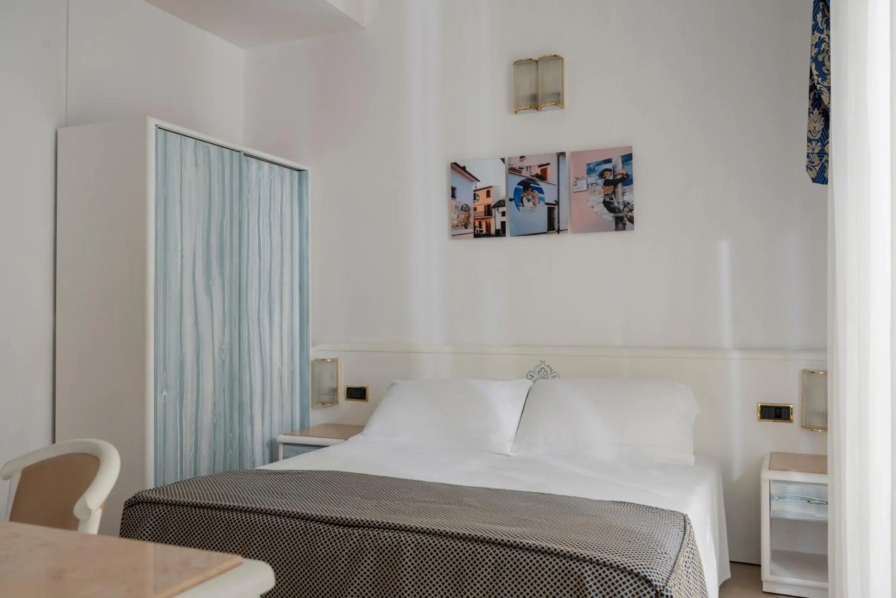 Bed in Hotel Du Soleil Bed in Hotel Du Soleil