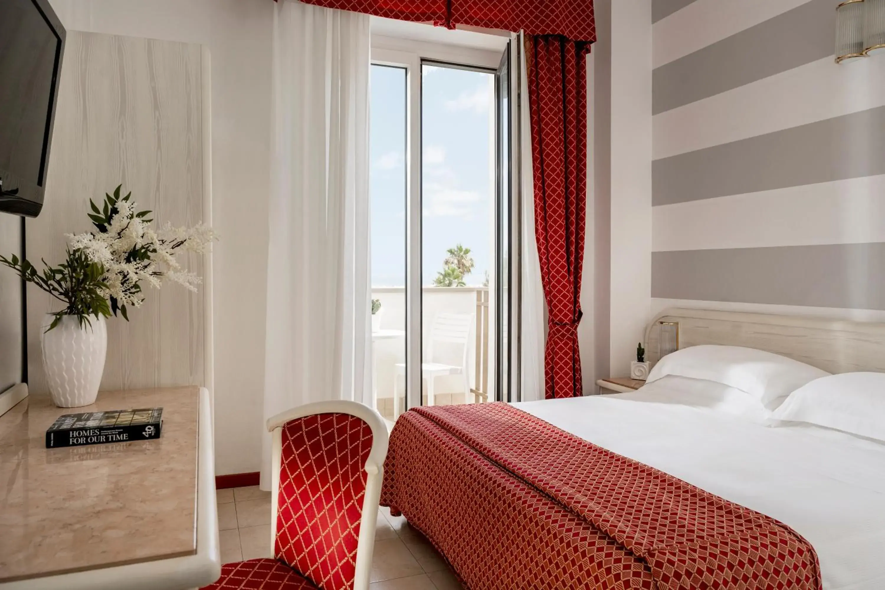 Bed in Hotel Du Soleil Bed in Hotel Du Soleil