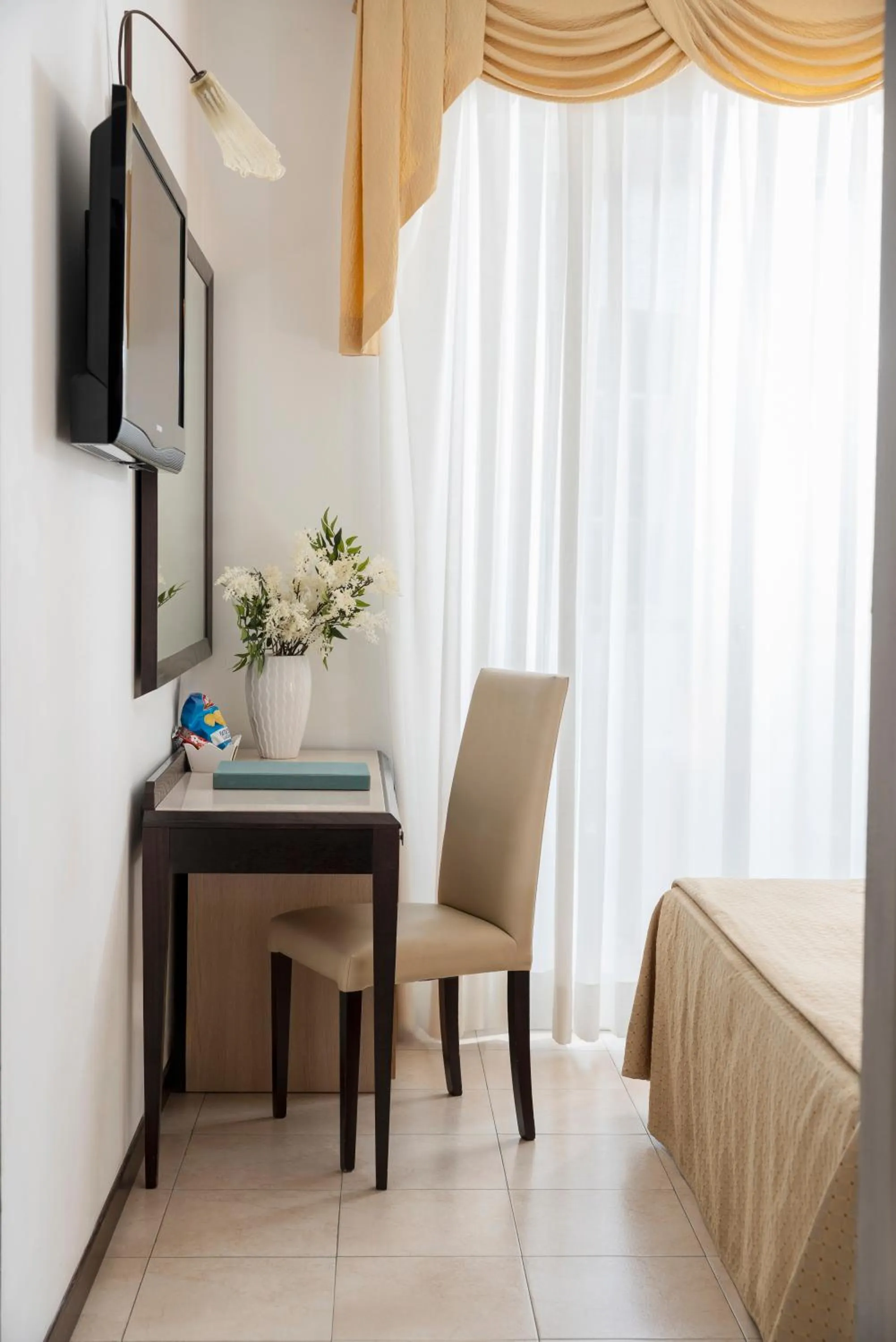 Bedroom in Hotel Du Soleil