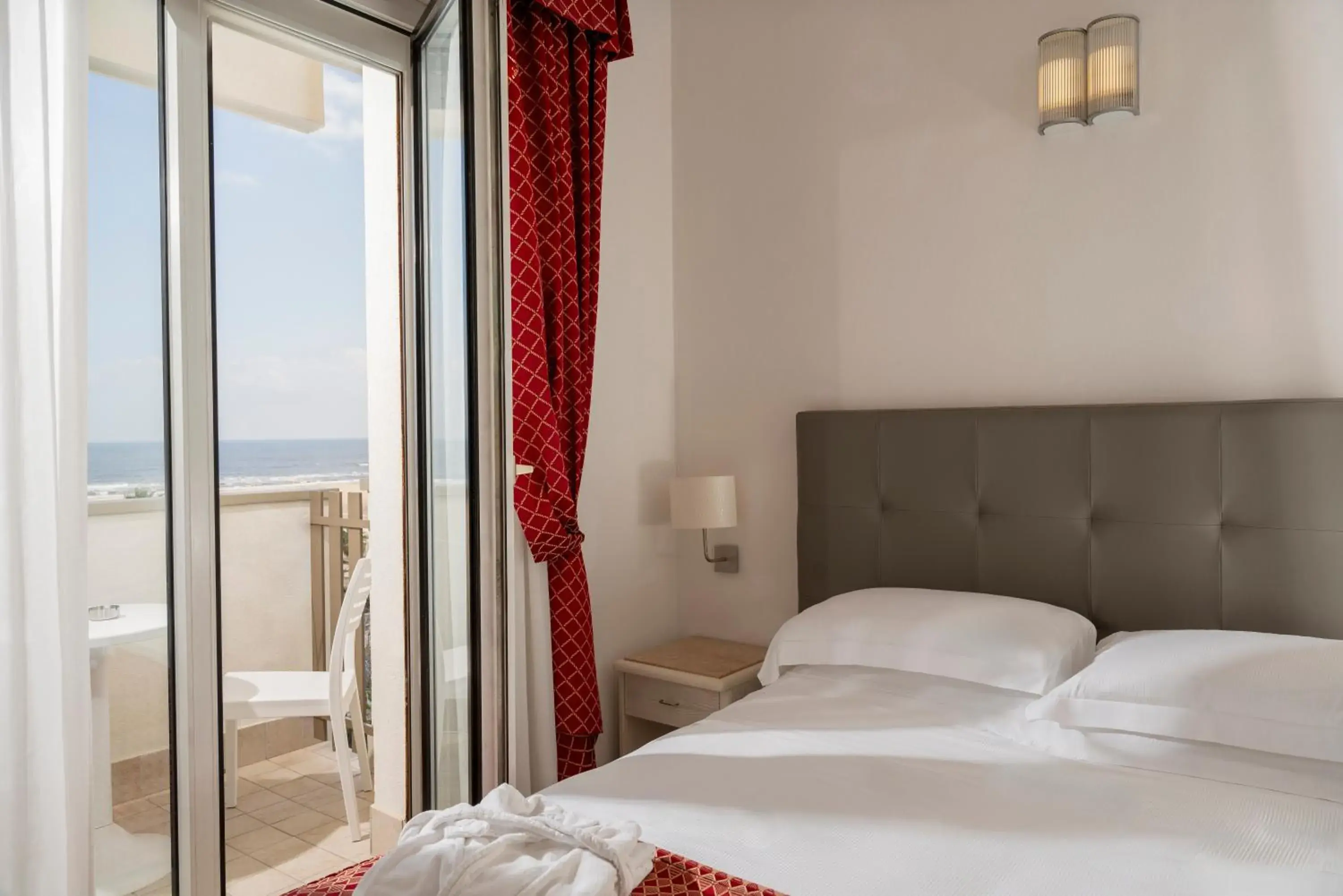 Bed in Hotel Du Soleil Bed in Hotel Du Soleil