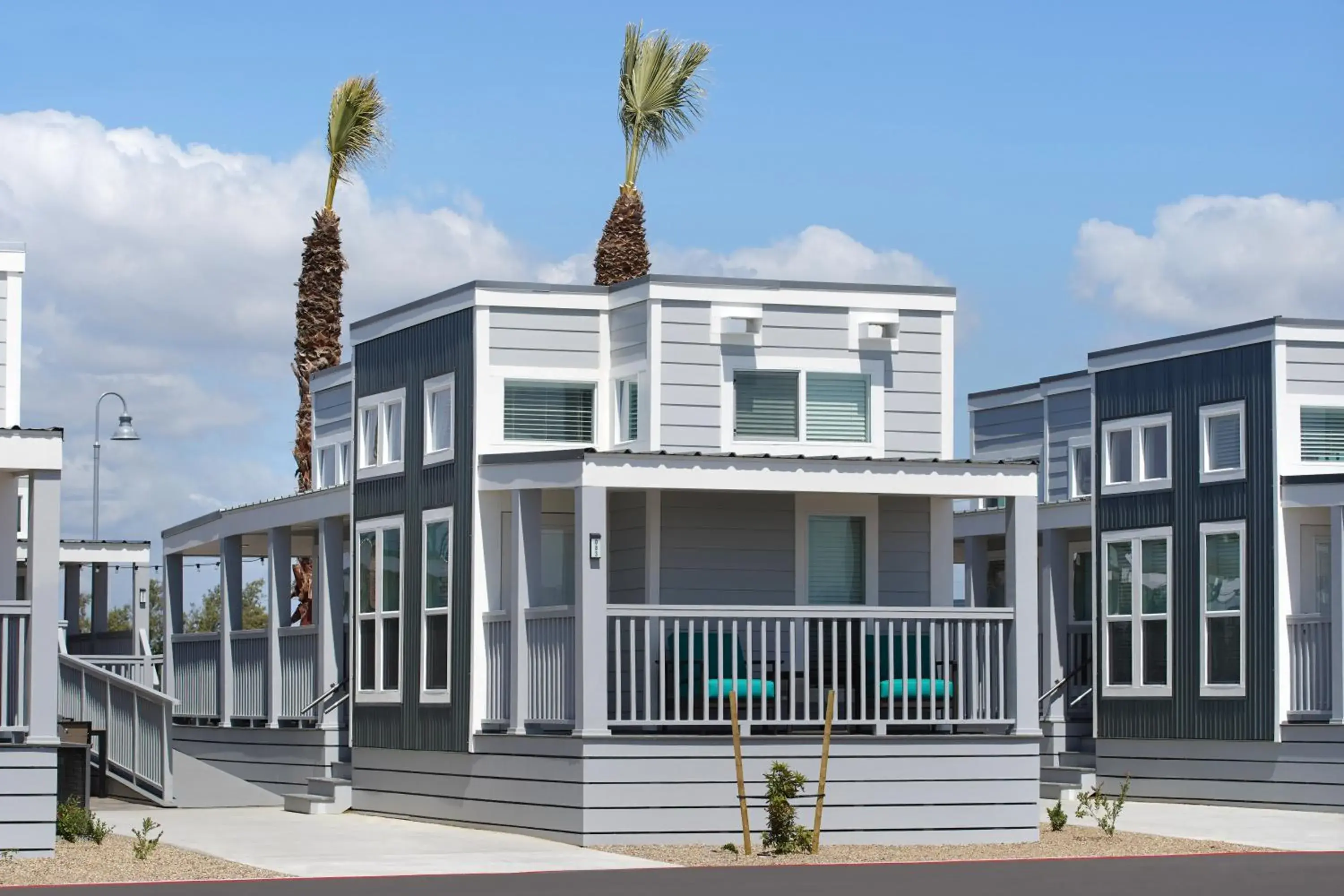 Deluxe Family Room in Sun Outdoors San Diego Bay Deluxe Family Room in Sun Outdoors San Diego Bay