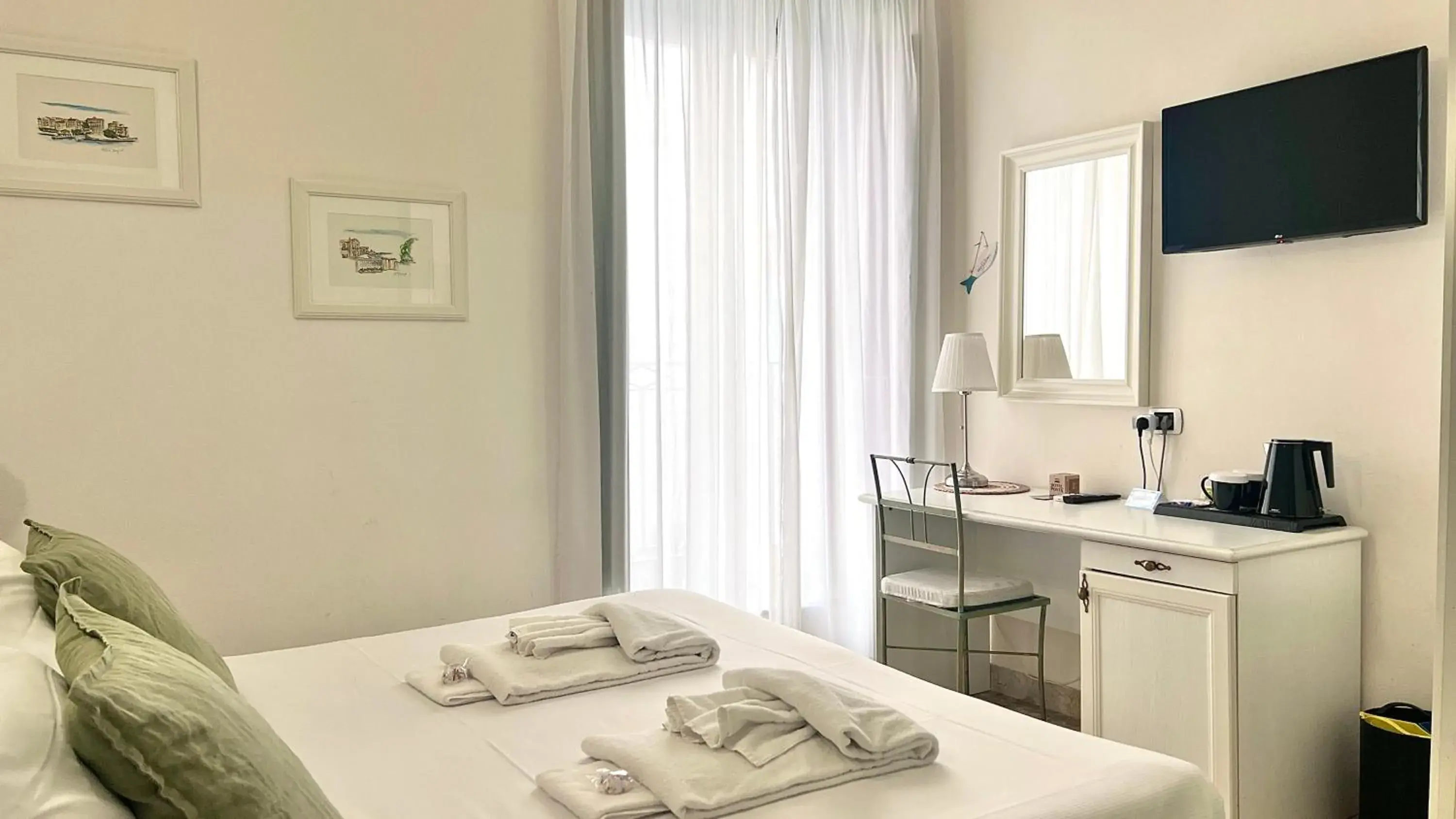 Bedroom, Bed in Hotel Posta Bedroom, Bed in Hotel Posta