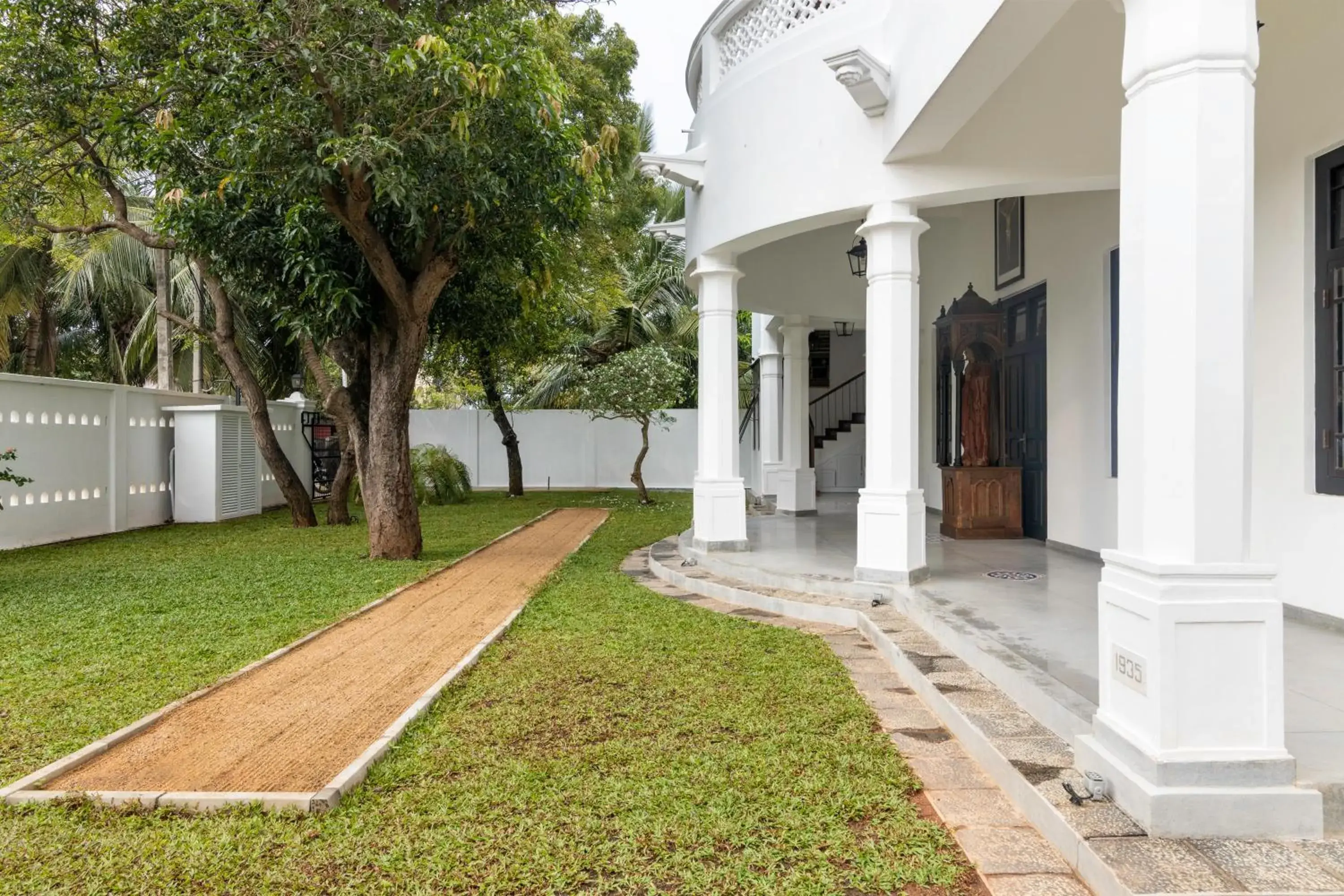 Garden in Jetwing Mahesa Bhawan Garden in Jetwing Mahesa Bhawan
