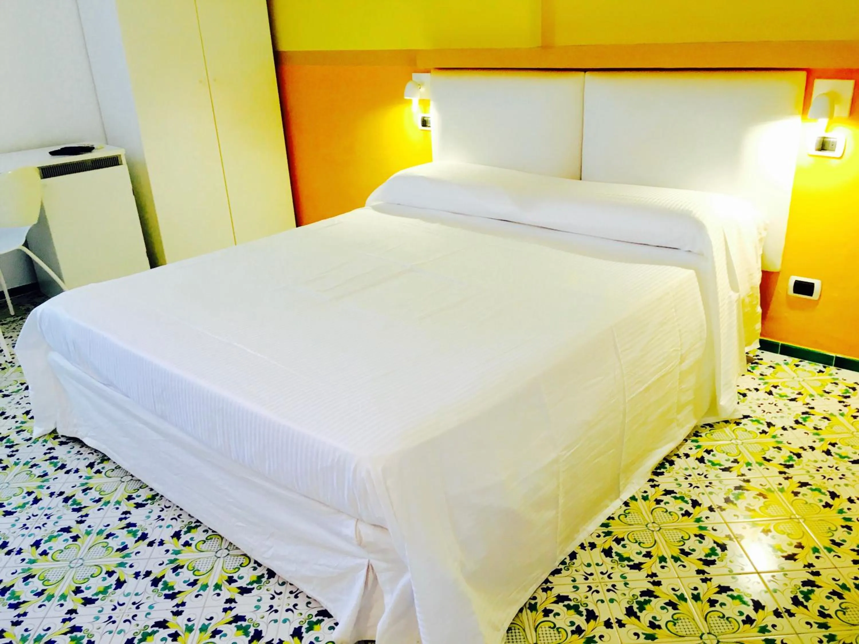 Bathroom, Bed in Hotel Villa Felice Relais