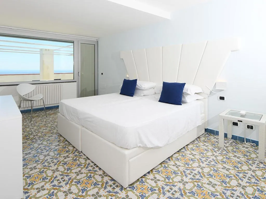 Bed in Hotel Villa Felice Relais