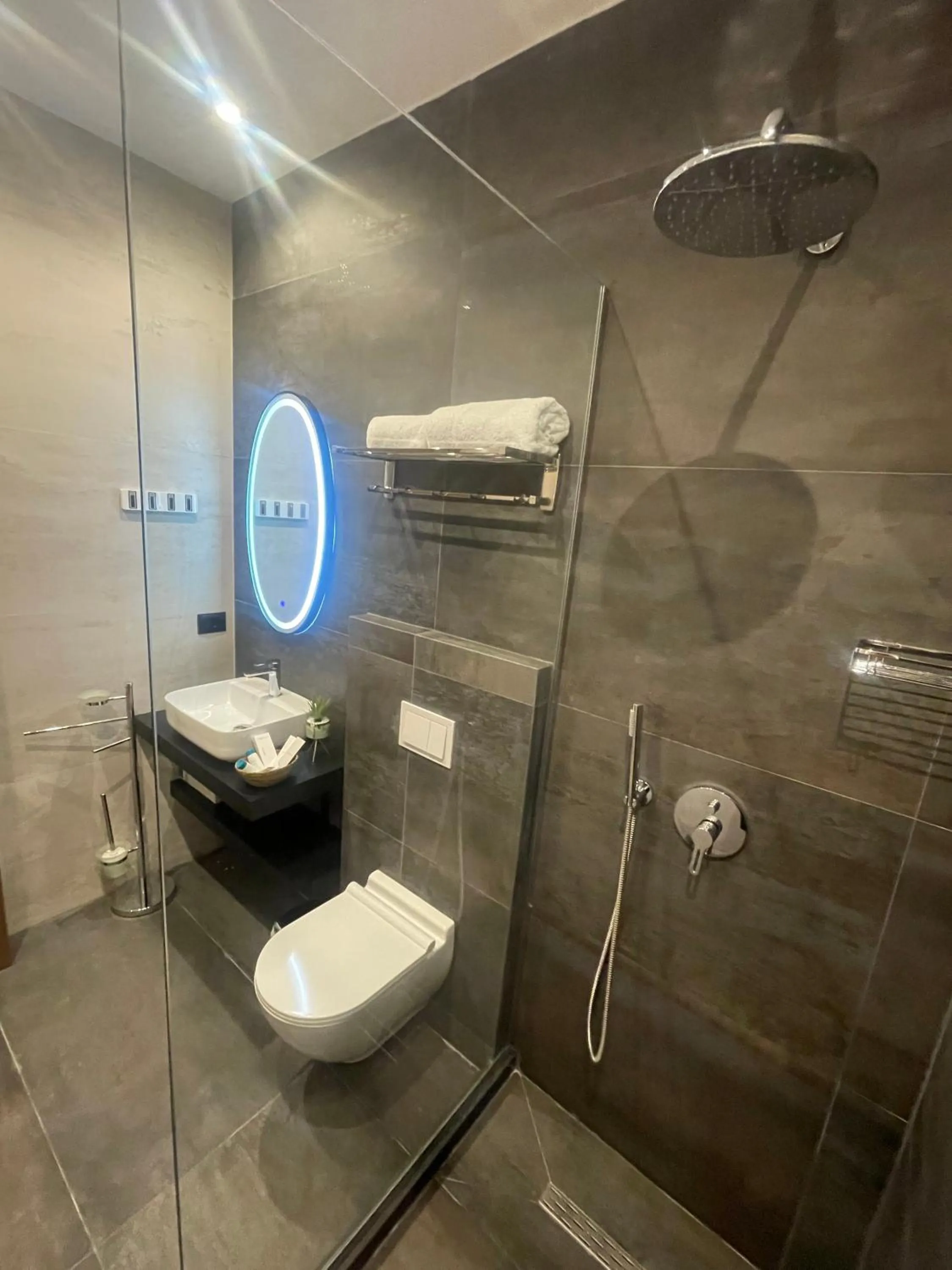 Bathroom in ELMAR HOTEL