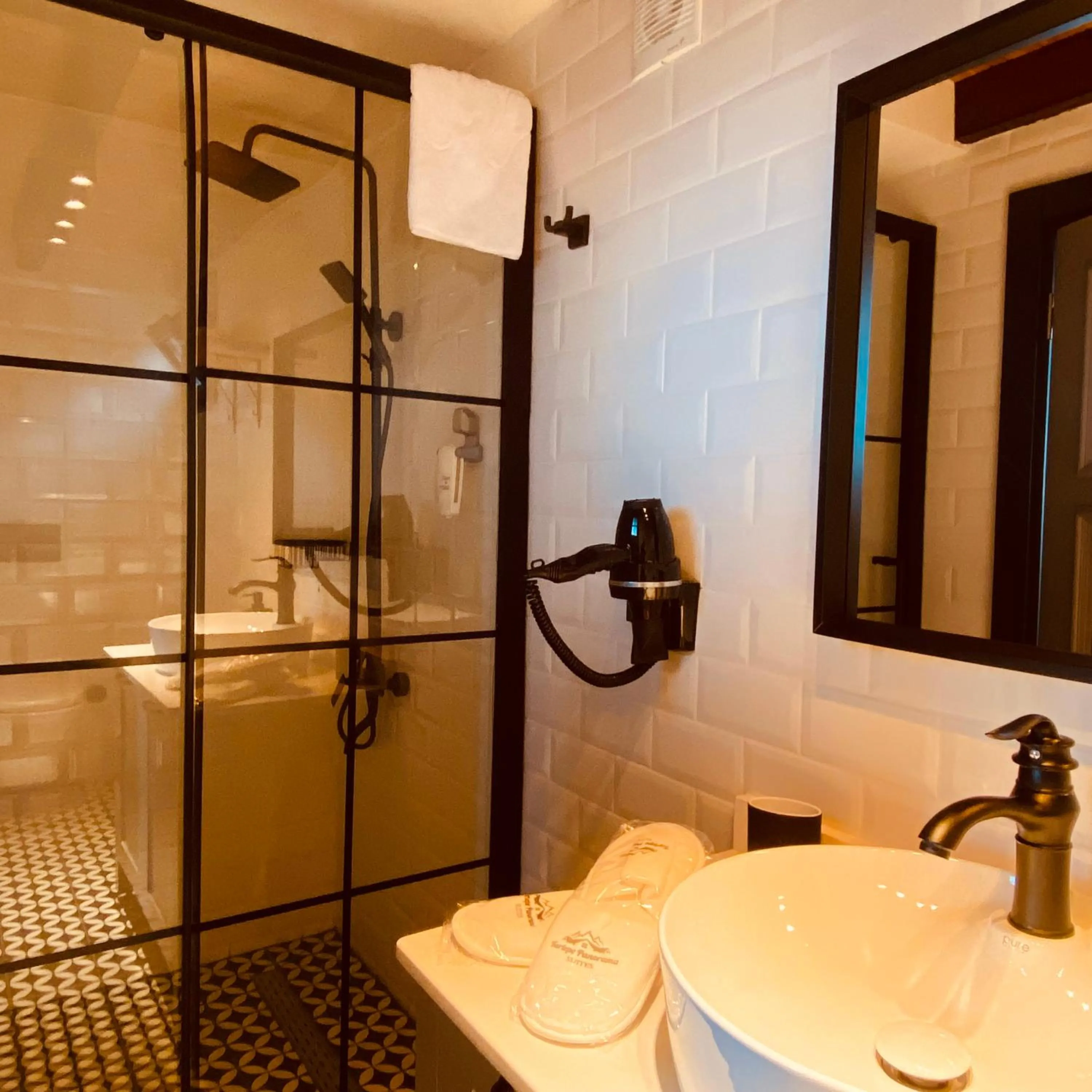 Shower in Kartepe Panorama