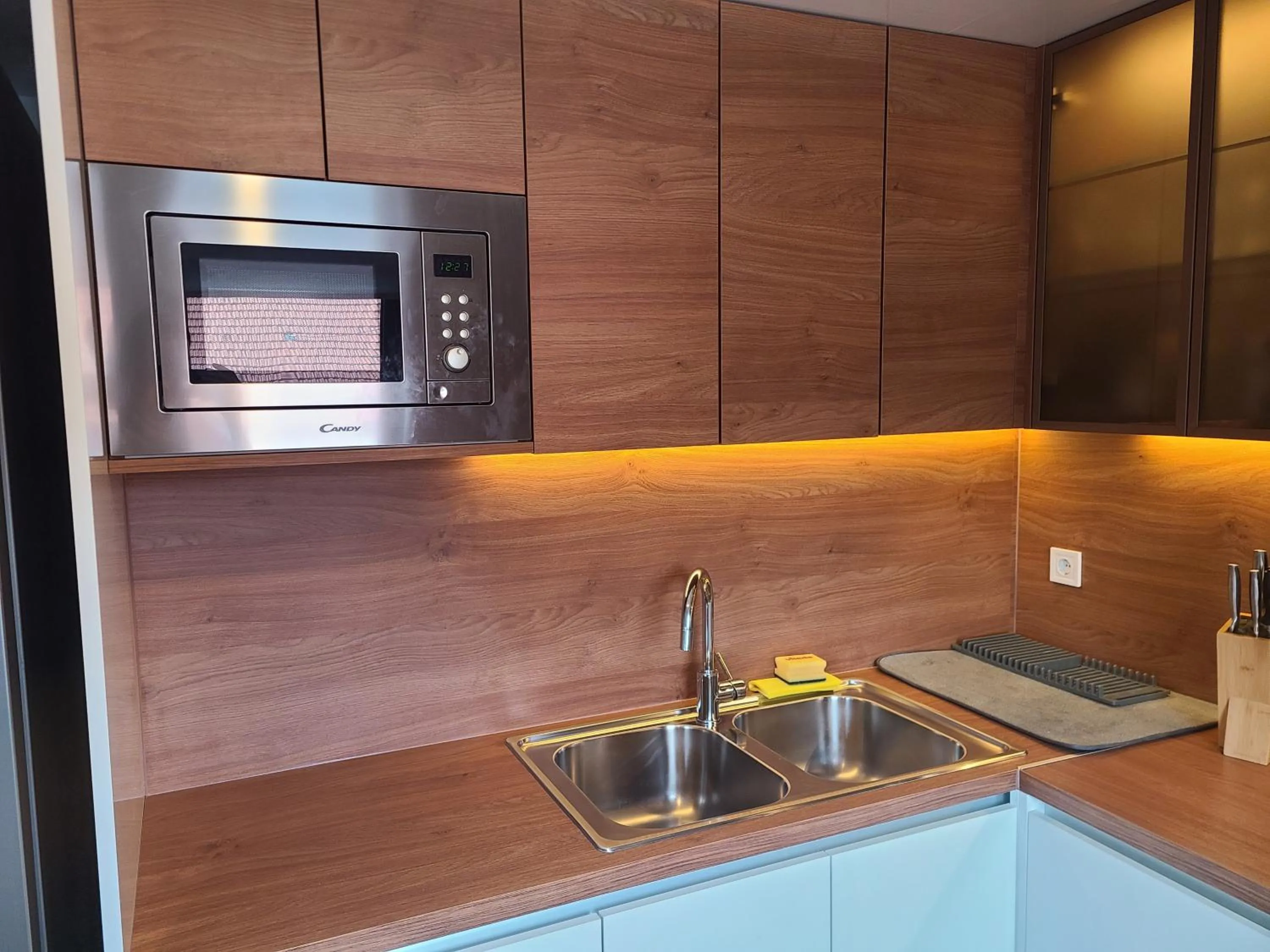 Kitchen or kitchenette in Modern 4-Star luxury apt - WFH Ready, Free Parking