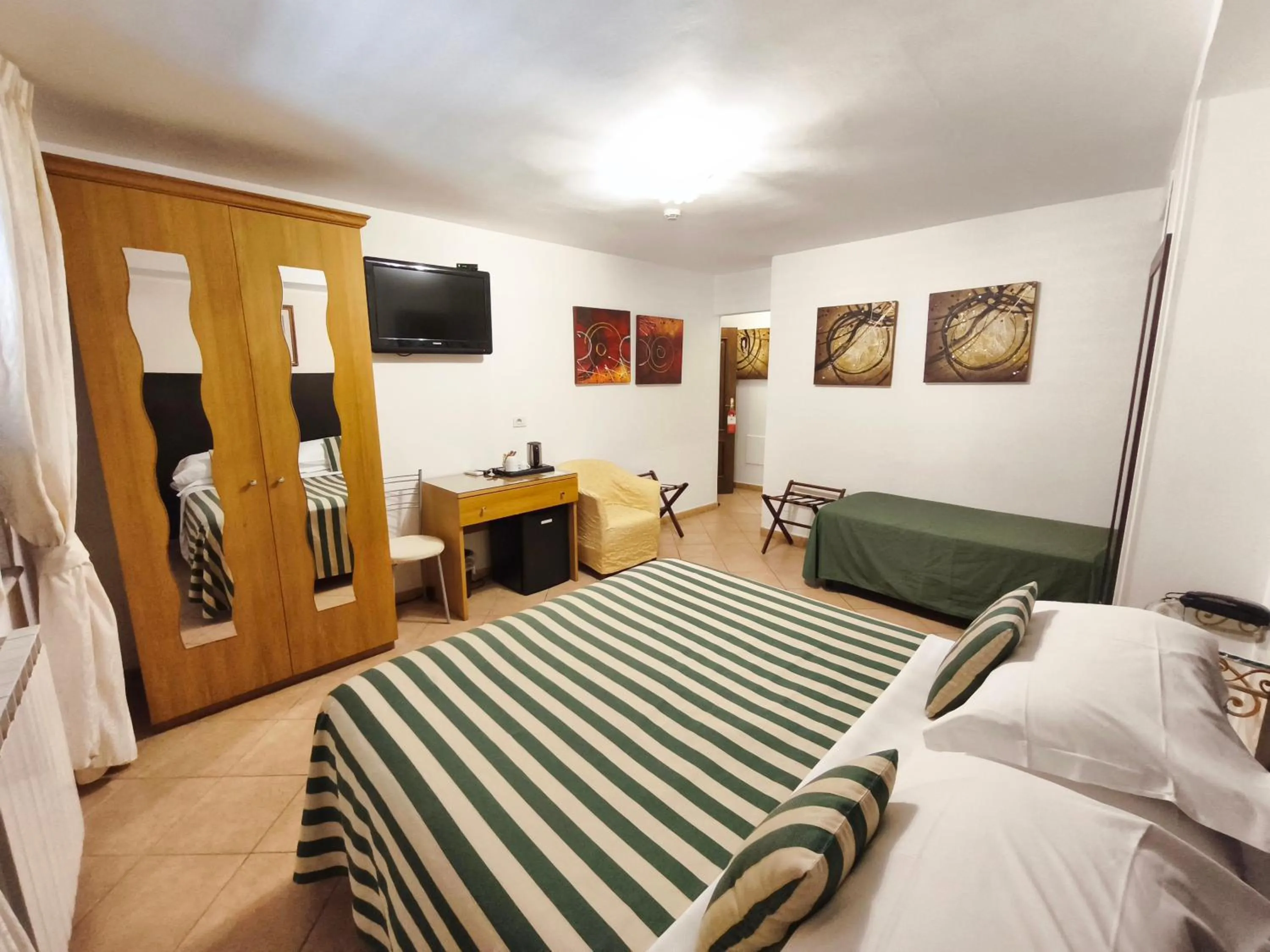 Bed in Hotel "La Pensione Svizzera"