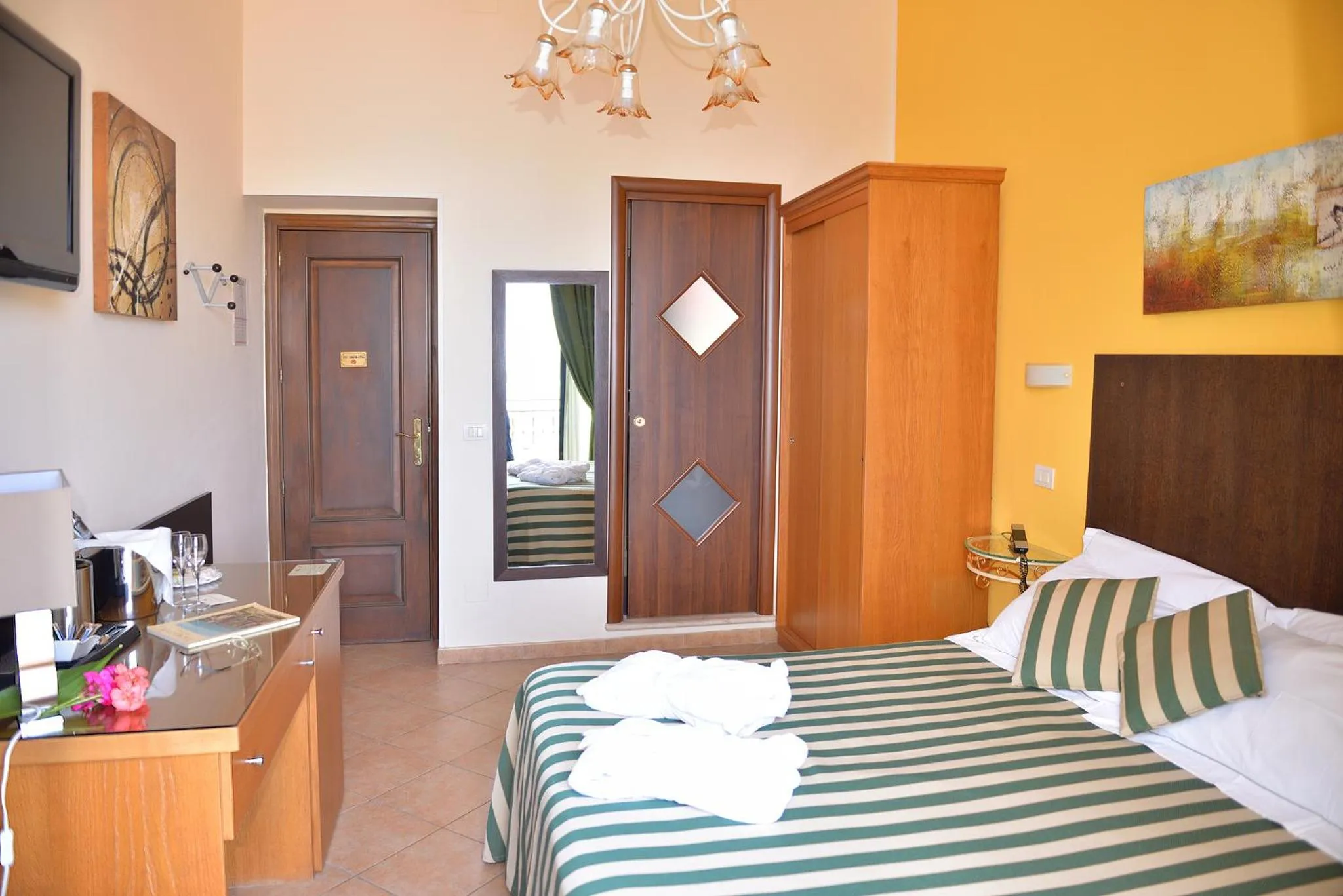 Bed in Hotel "La Pensione Svizzera"