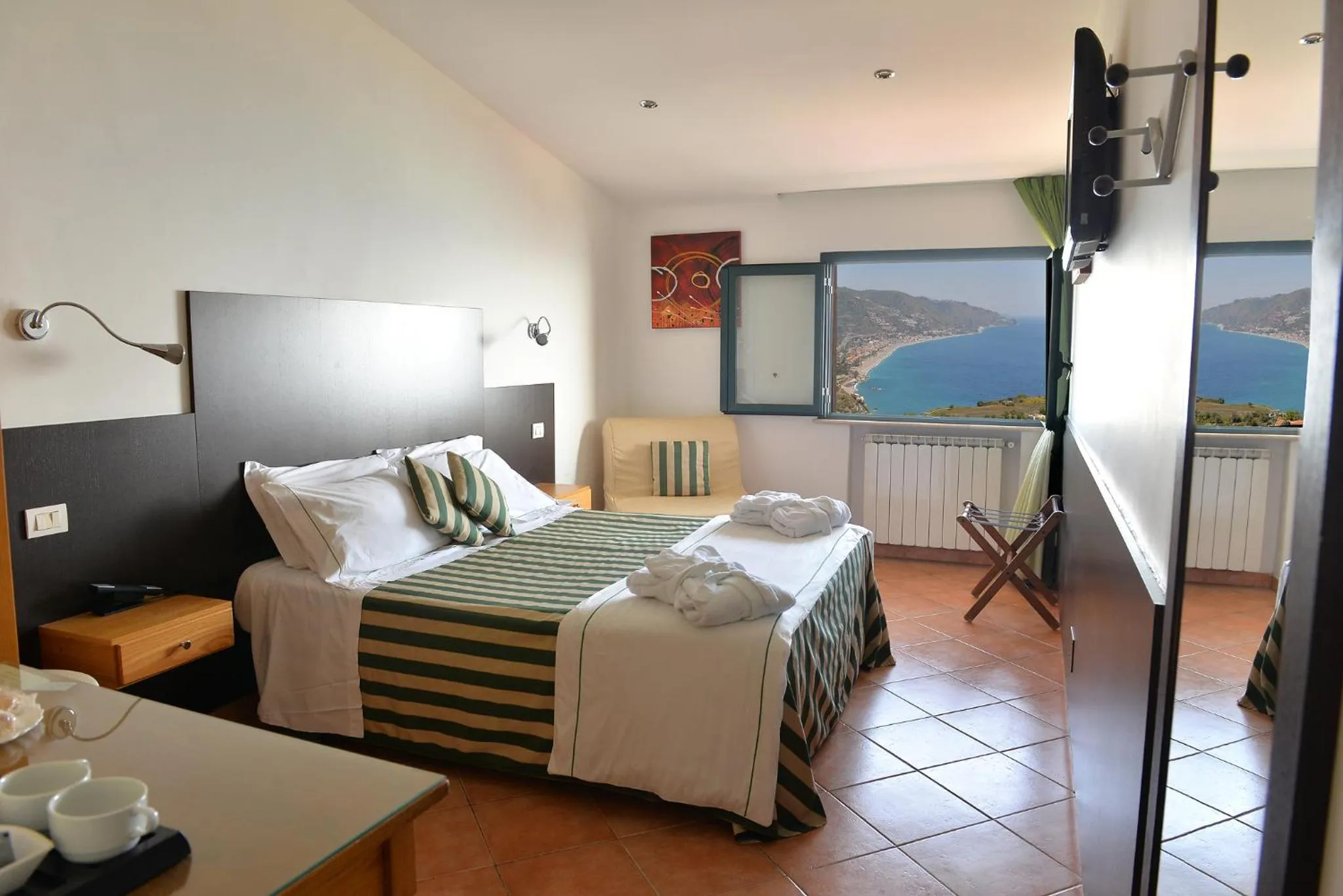 Bed in Hotel "La Pensione Svizzera"