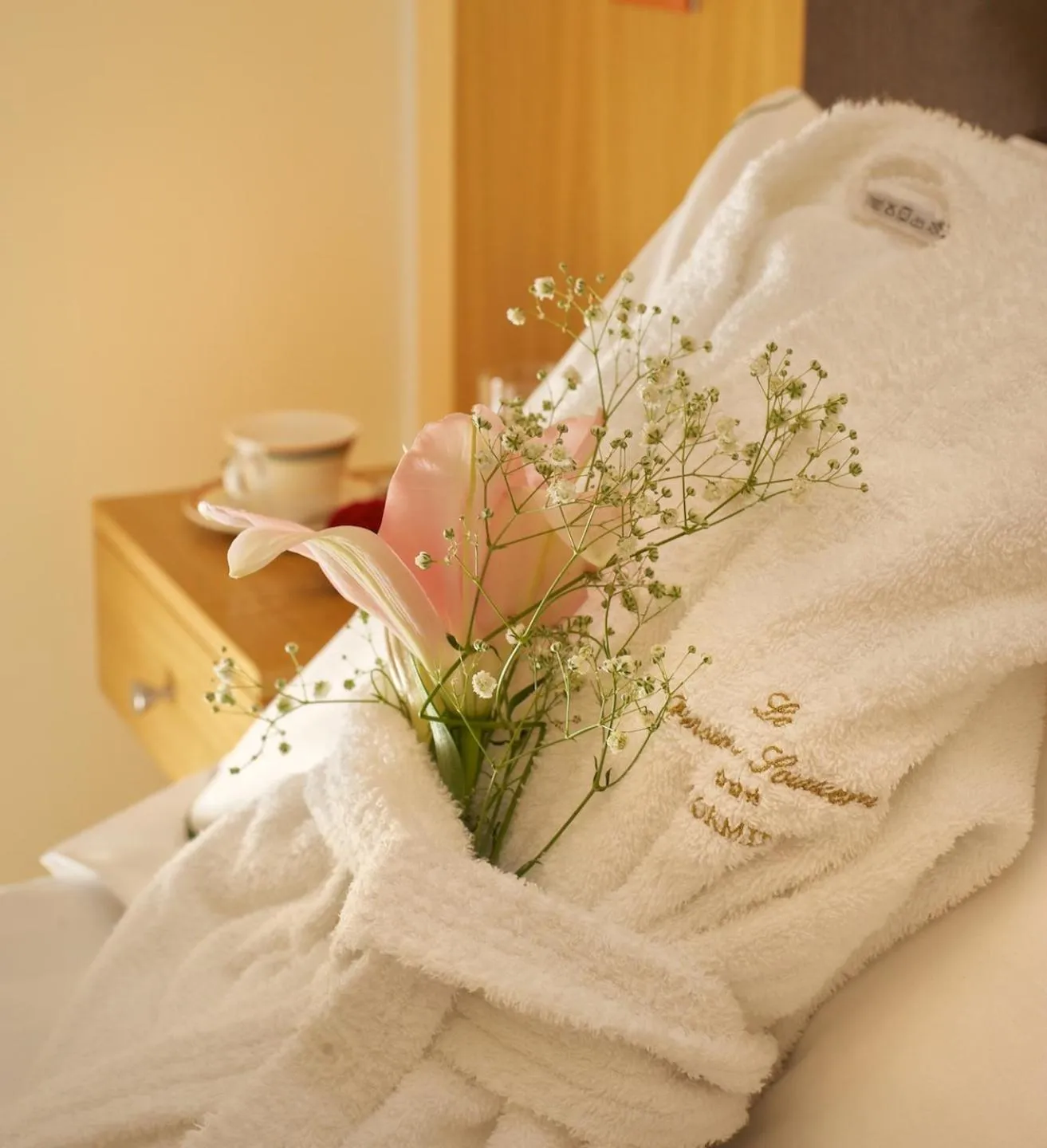 Bed in Hotel "La Pensione Svizzera"