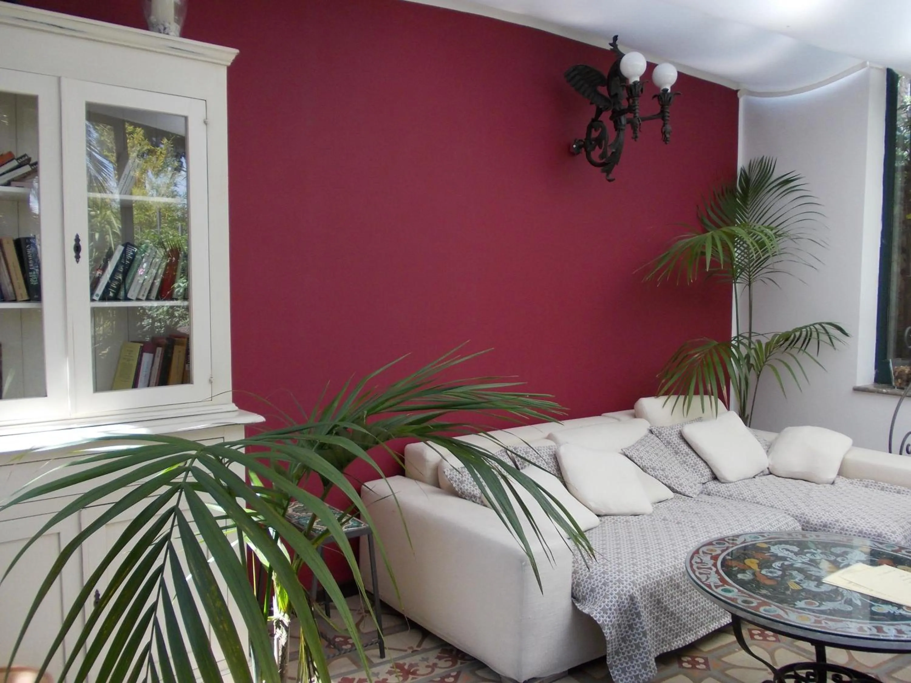 Garden in Hotel "La Pensione Svizzera"