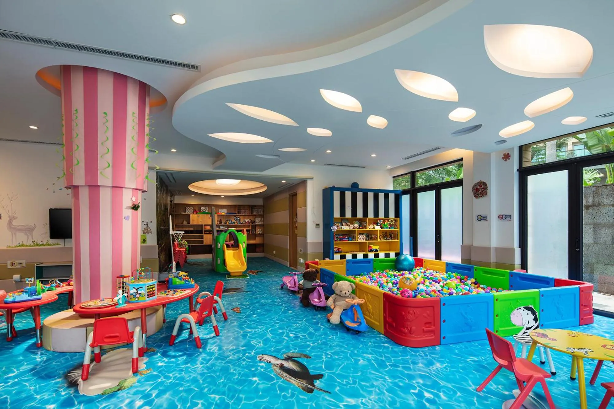 Children play ground in Wanda Realm Resort Sanya Haitang Bay