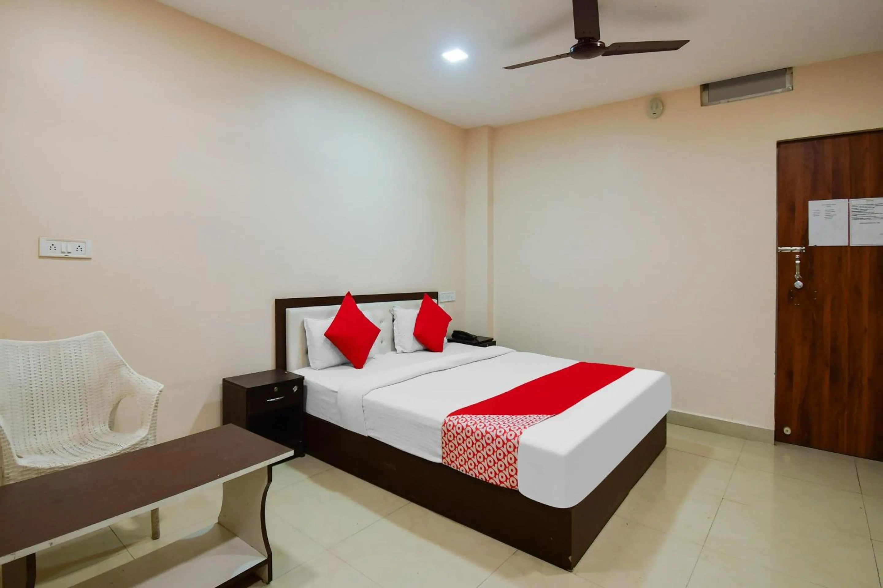 Bedroom, Bed in Hotel O Harihar Premium