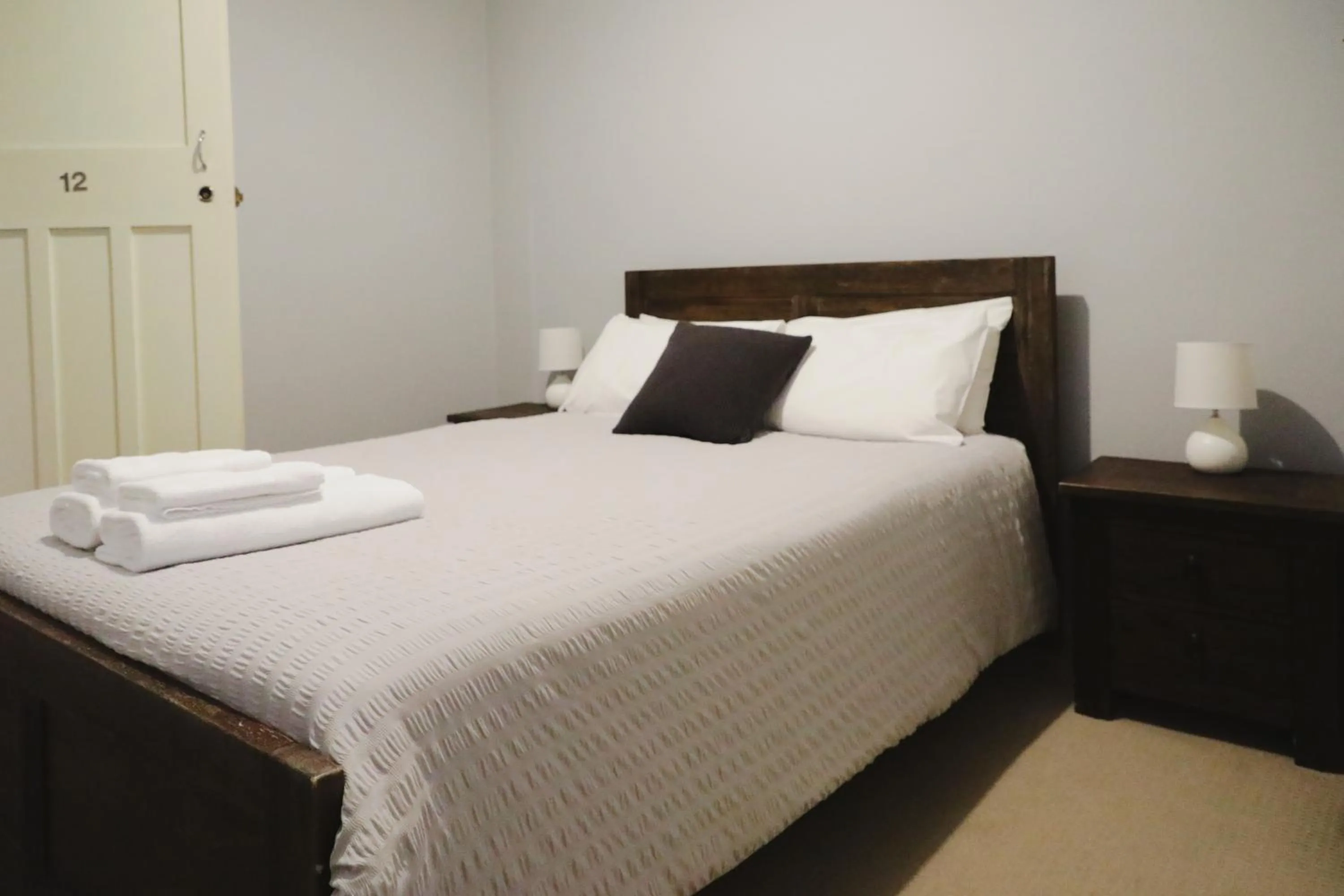 Bed in Royal Hotel Capertee