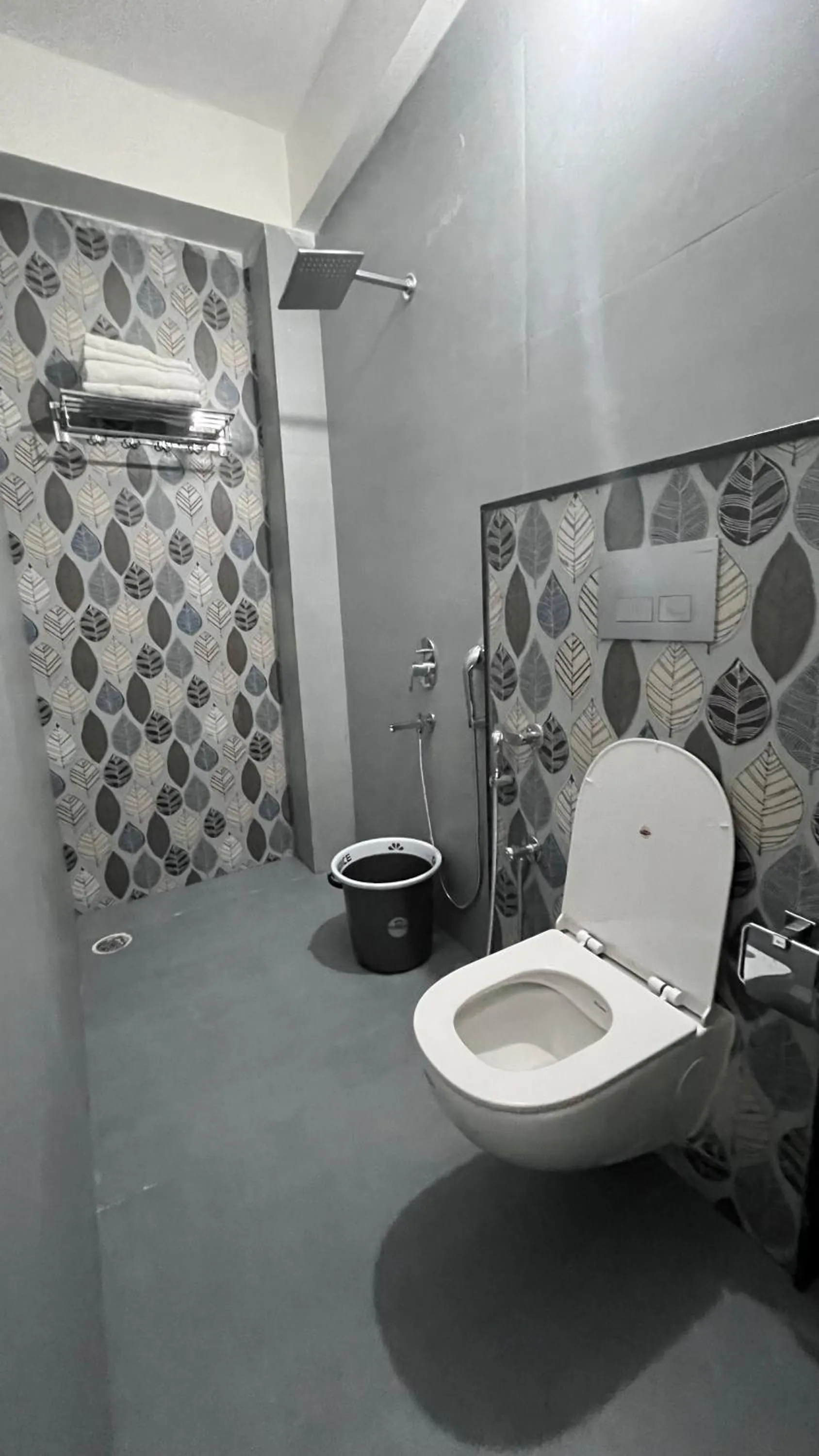 Three-Bedroom Apartment Suite in Last Minute Deal @ Hotel Sunset